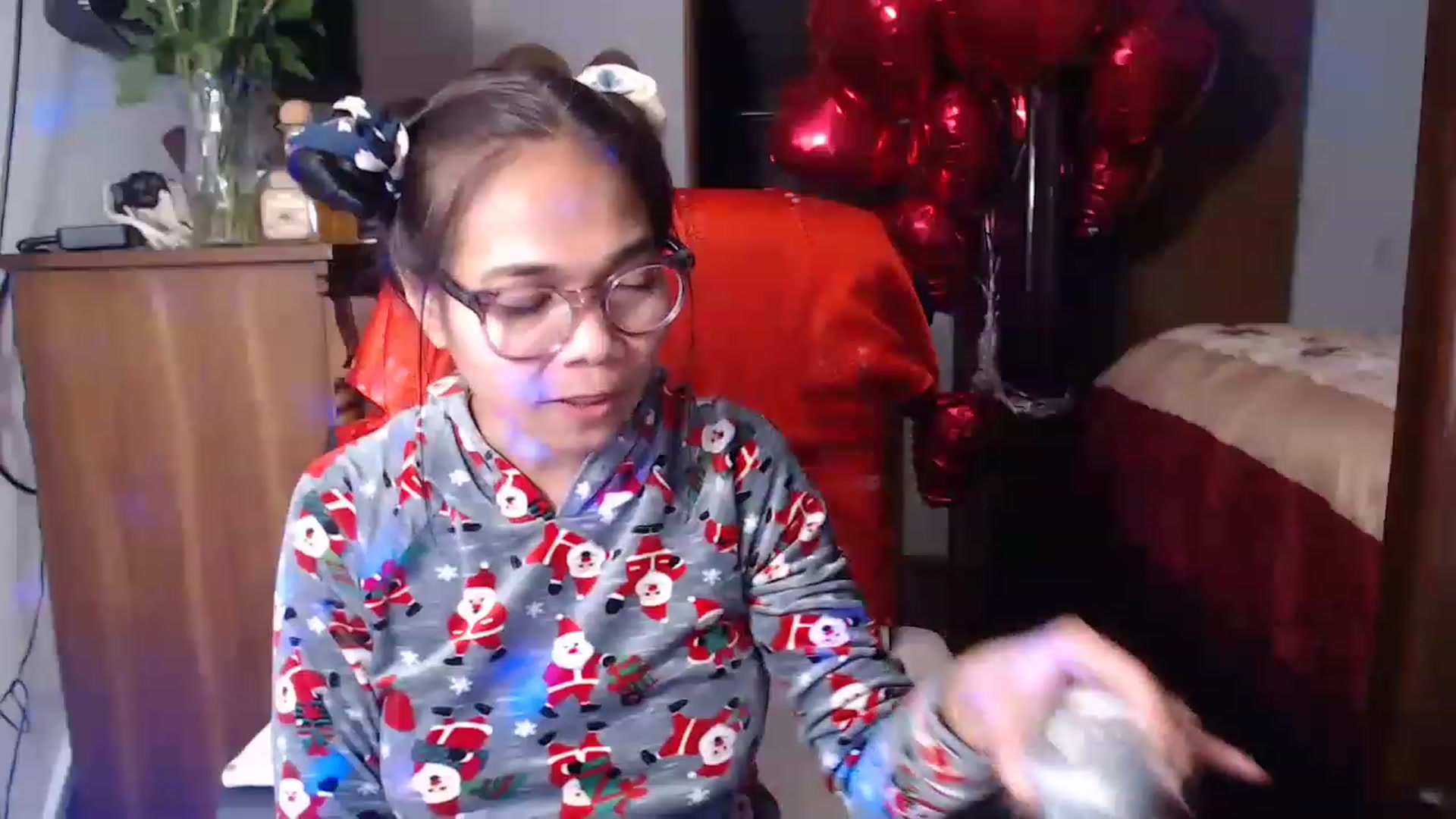 Gallery image thumbnail from Littlekai2023's myfreecams stream on, 02/19/2023, 08:30 image 16 of 20