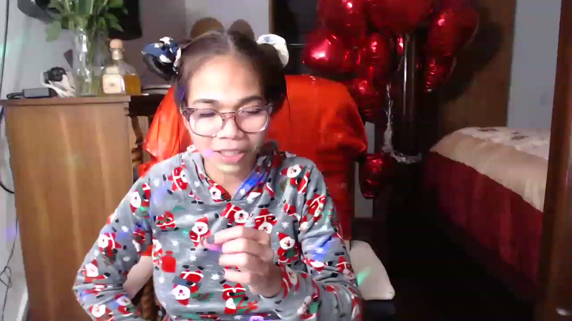 Gallery image thumbnail from Littlekai2023's myfreecams stream on, 02/19/2023, 08:30 image 4 of 20