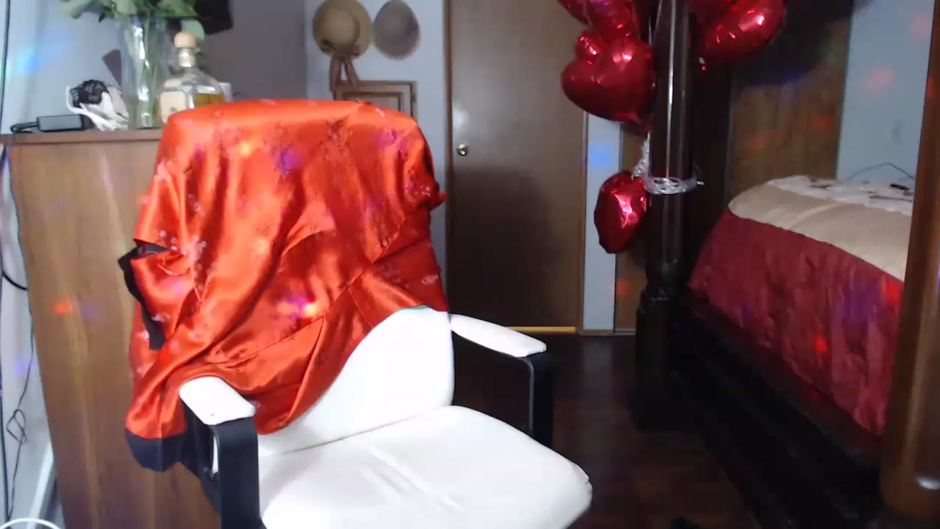 Gallery image thumbnail from Littlekai2023's myfreecams stream on, 02/20/2023, 03:43 image 8 of 20