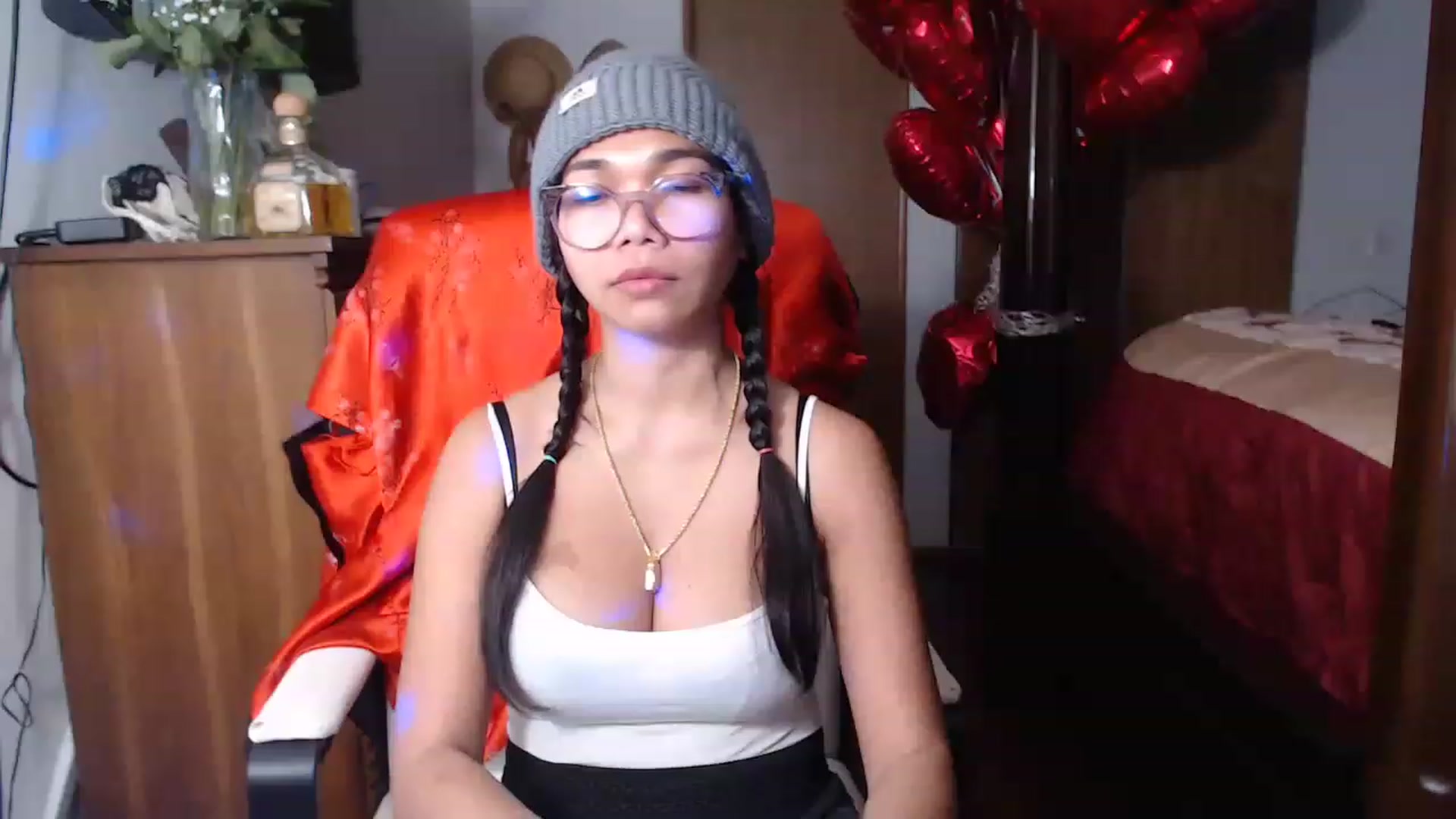 Gallery image thumbnail from Littlekai2023's myfreecams stream on, 02/20/2023, 03:43 image 2 of 20