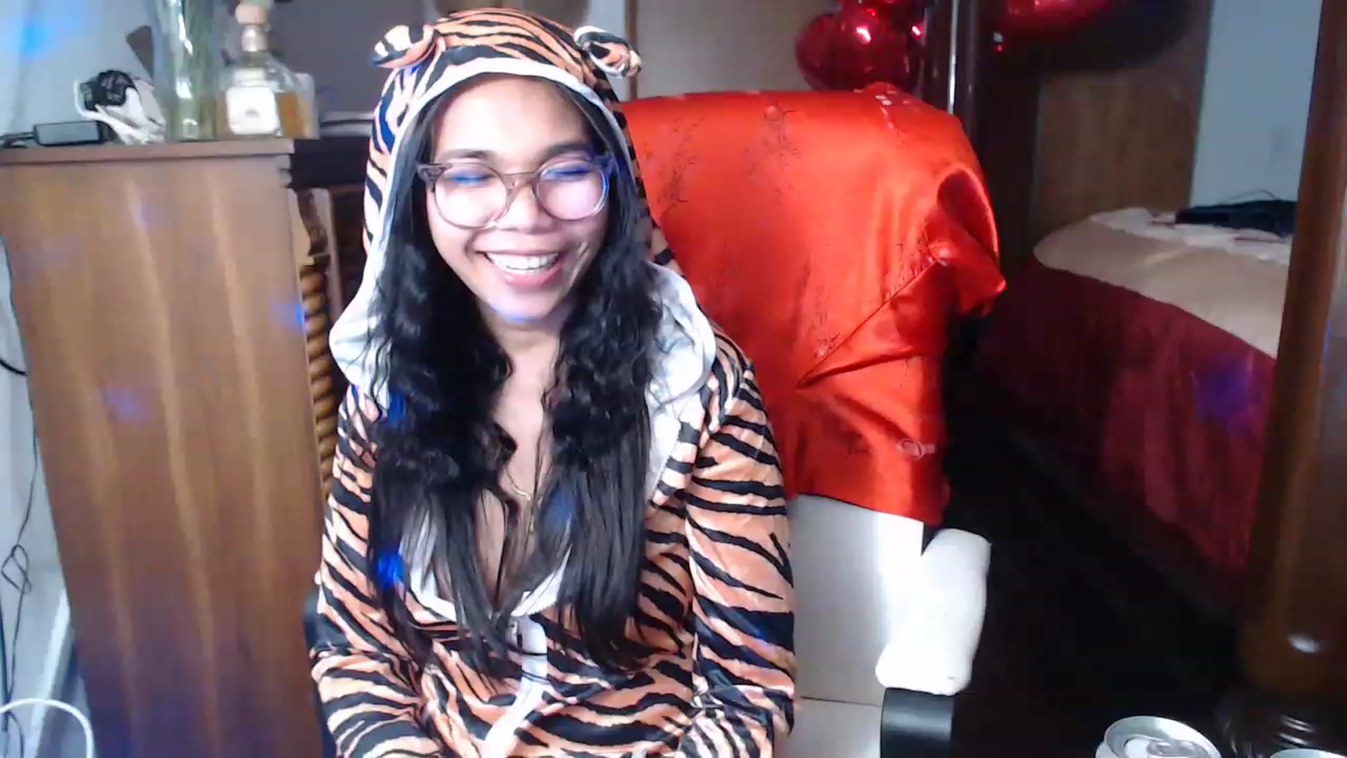 Gallery image thumbnail from Littlekai2023's myfreecams stream on, 02/20/2023, 03:43 image 18 of 20