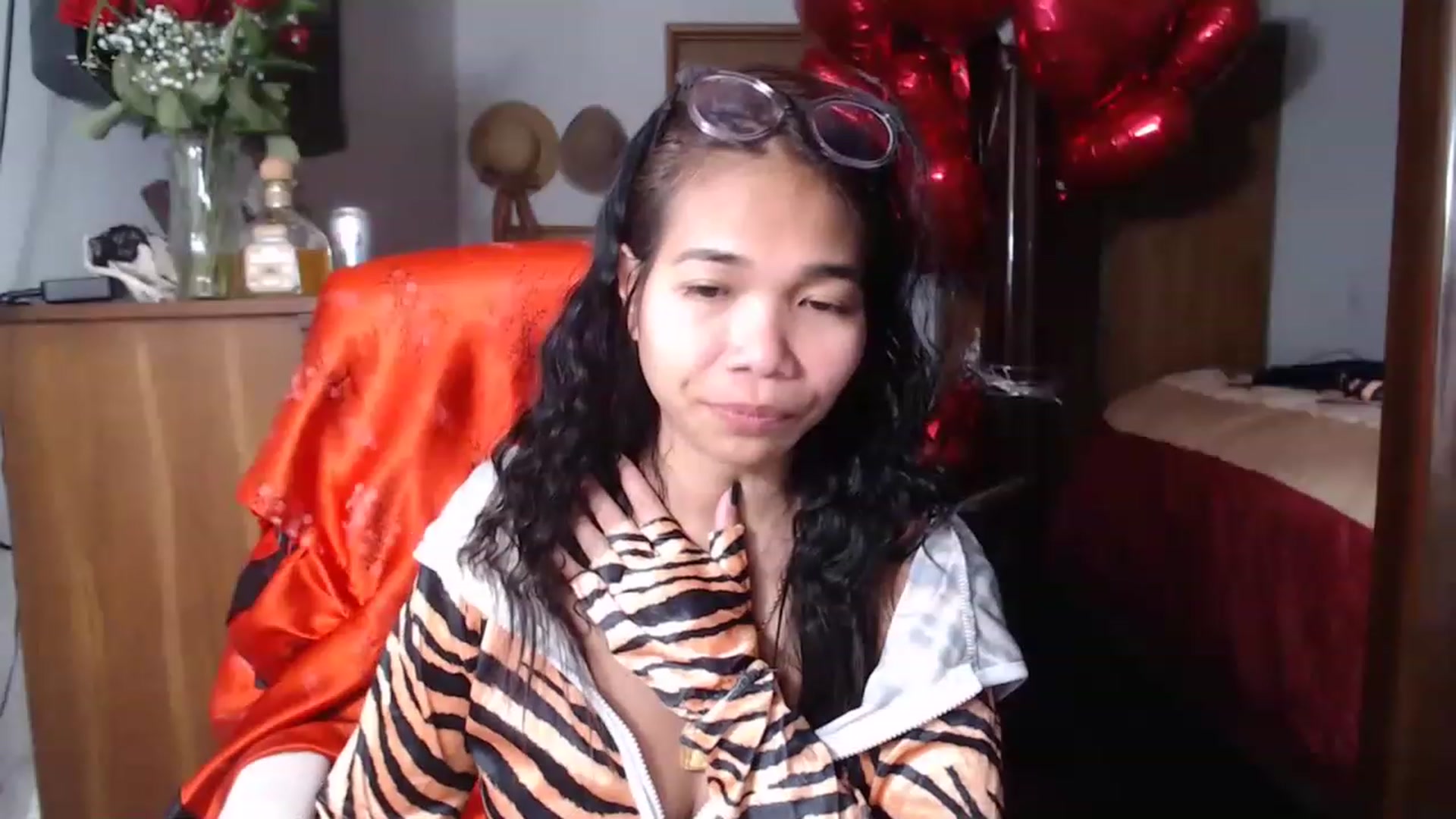 Gallery image thumbnail from Littlekai2023's myfreecams stream on, 02/20/2023, 04:00 image 2 of 20