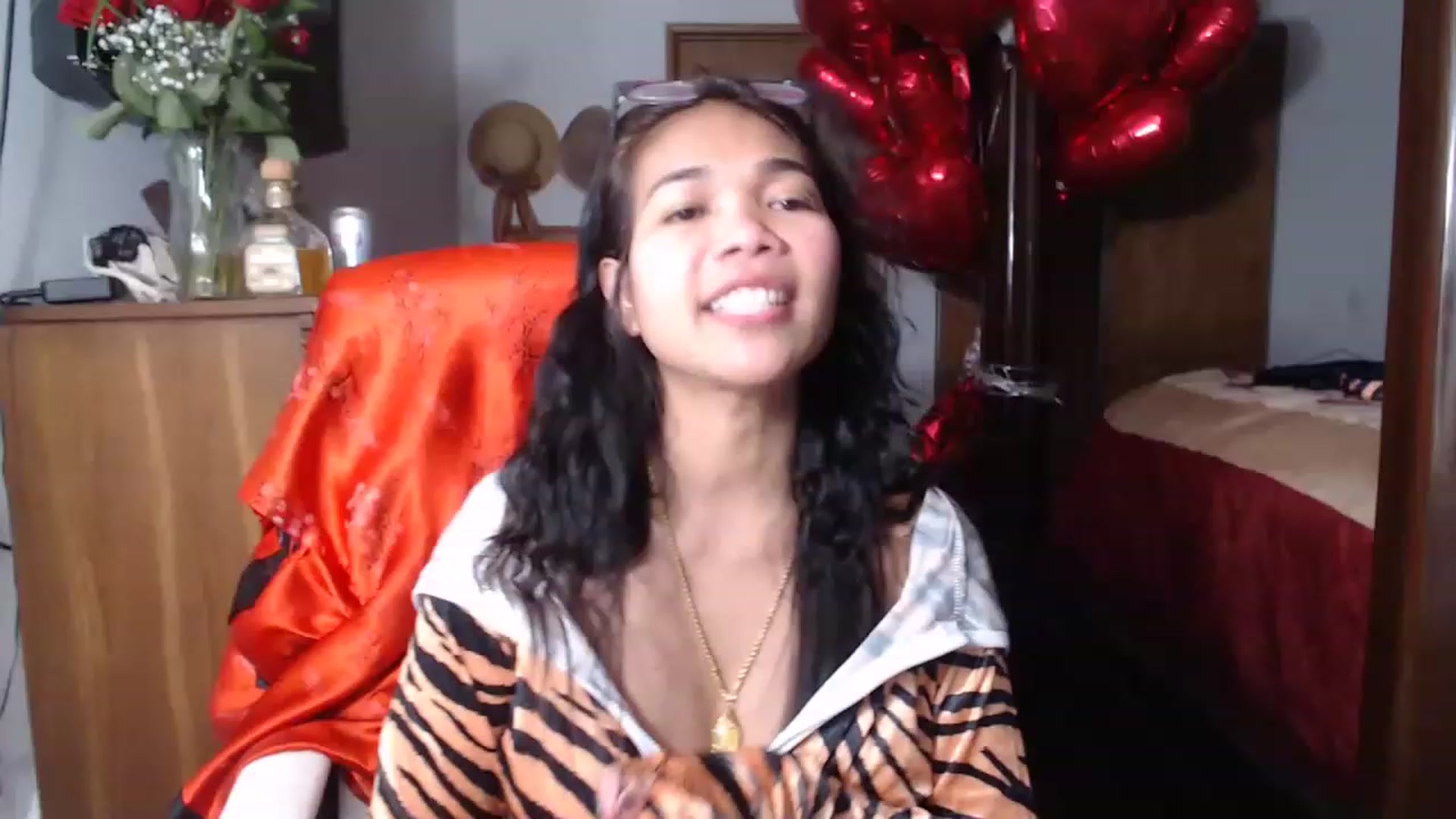 Gallery image thumbnail from Littlekai2023's myfreecams stream on, 02/20/2023, 04:00 image 1 of 20