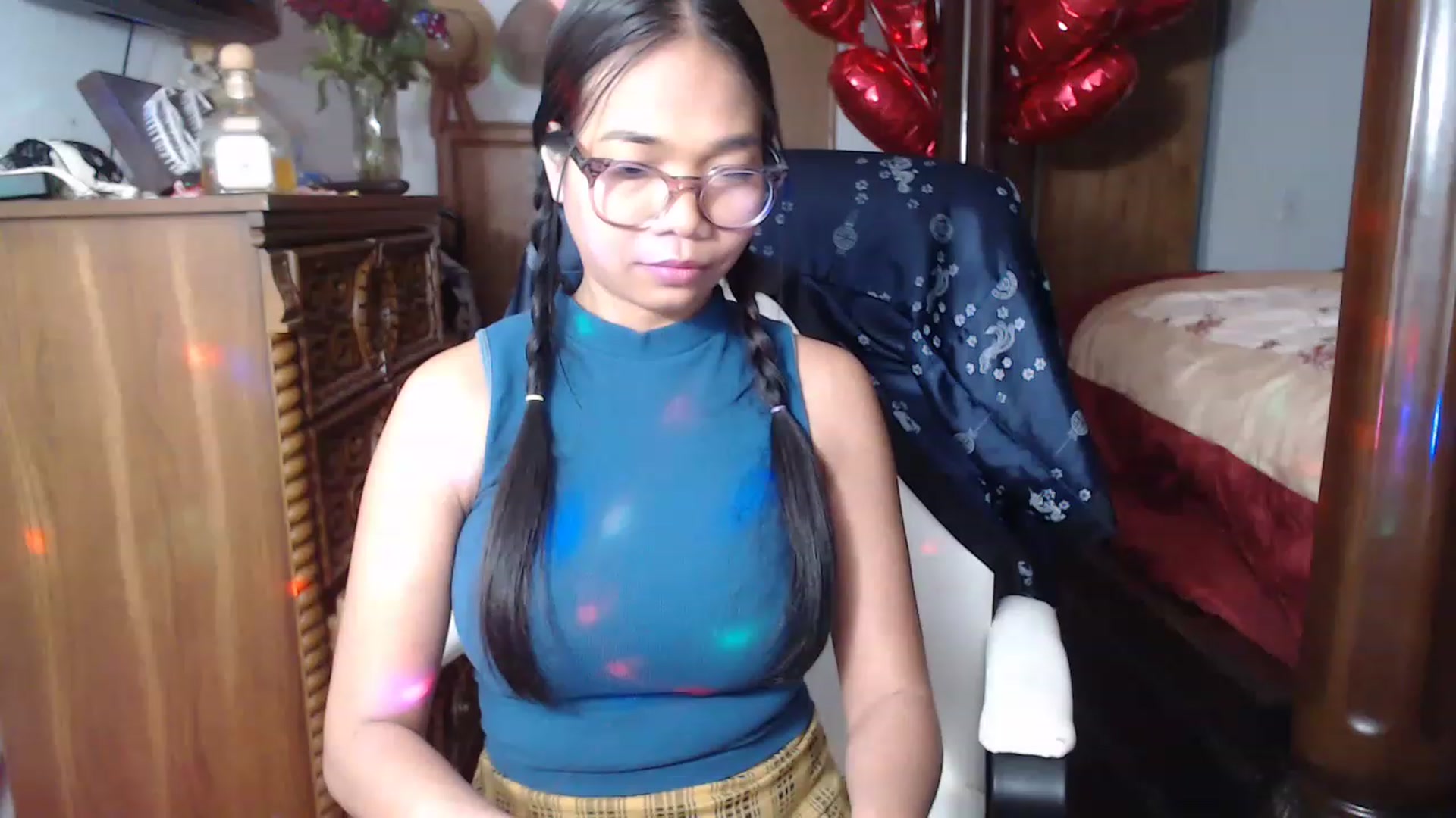 Gallery image thumbnail from Littlekai2023's myfreecams stream on, 02/26/2023, 04:47 image 1 of 20