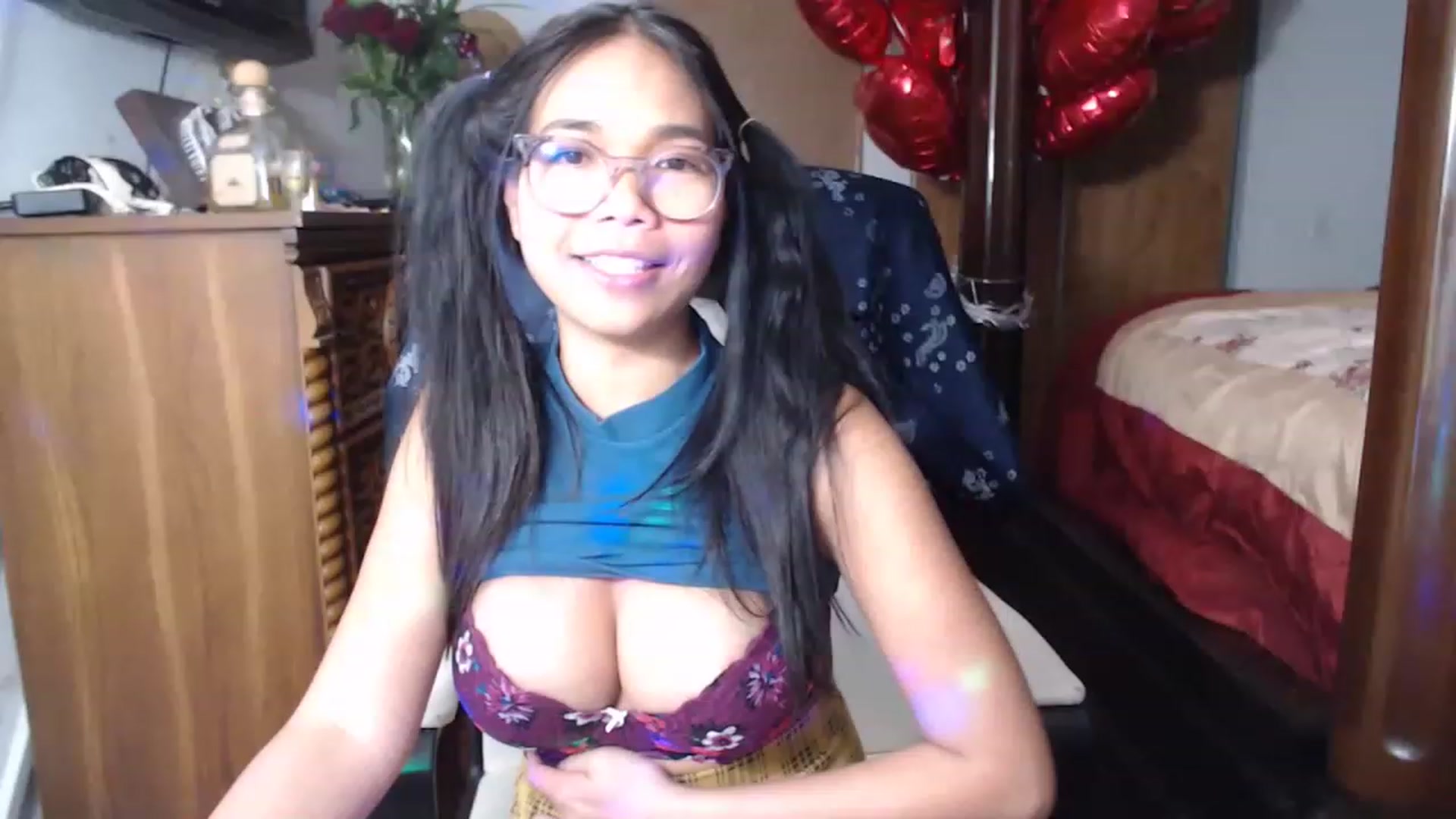 Gallery image thumbnail from Littlekai2023's myfreecams stream on, 02/26/2023, 04:47 image 18 of 20