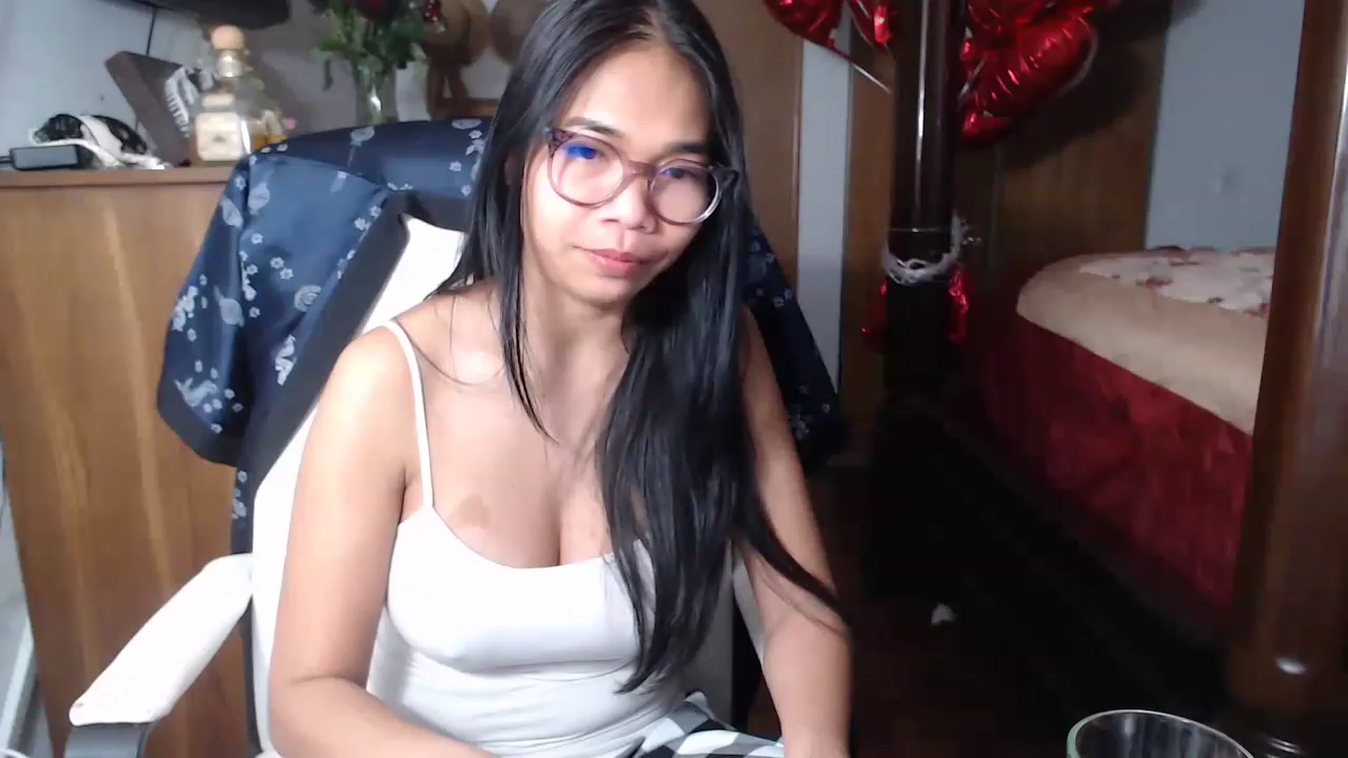 Gallery image thumbnail from Littlekai2023's myfreecams stream on, 02/26/2023, 17:24 image 4 of 20