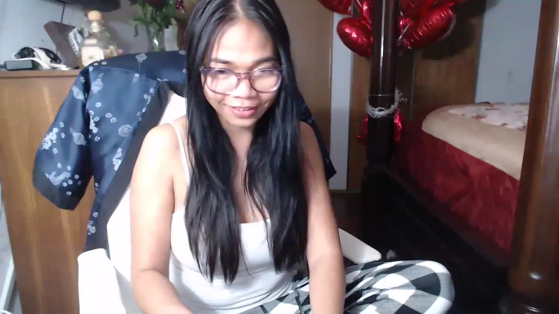Gallery image thumbnail from Littlekai2023's myfreecams stream on, 02/26/2023, 17:24 image 9 of 20