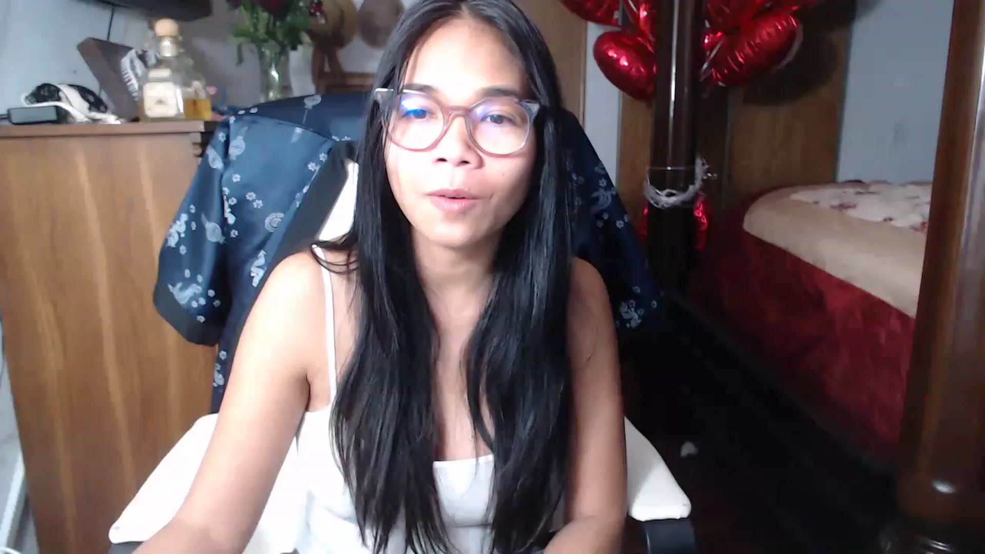 Gallery image thumbnail from Littlekai2023's myfreecams stream on, 02/26/2023, 17:24 image 10 of 20