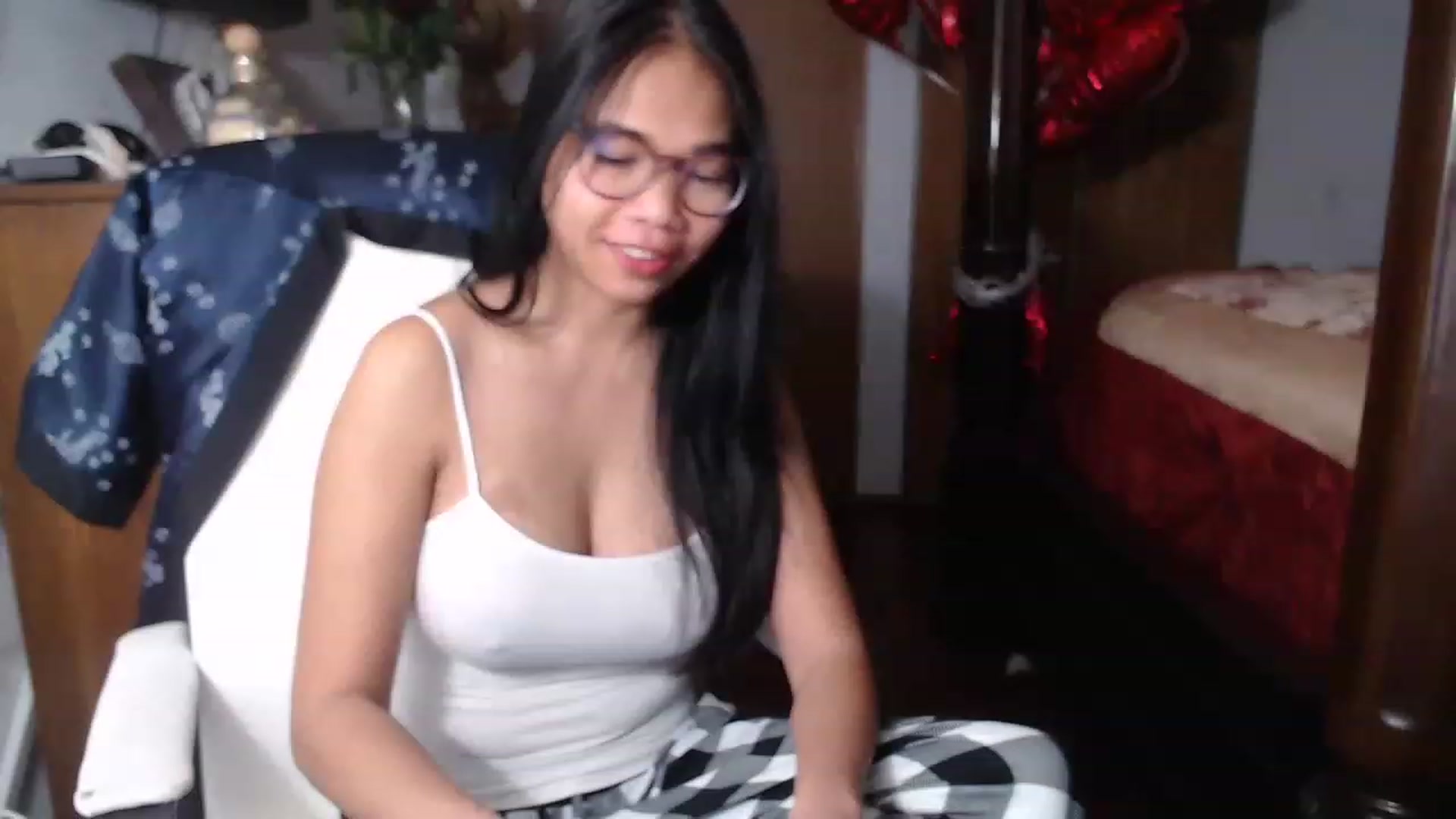 Gallery image thumbnail from Littlekai2023's myfreecams stream on, 02/26/2023, 17:24 image 2 of 20