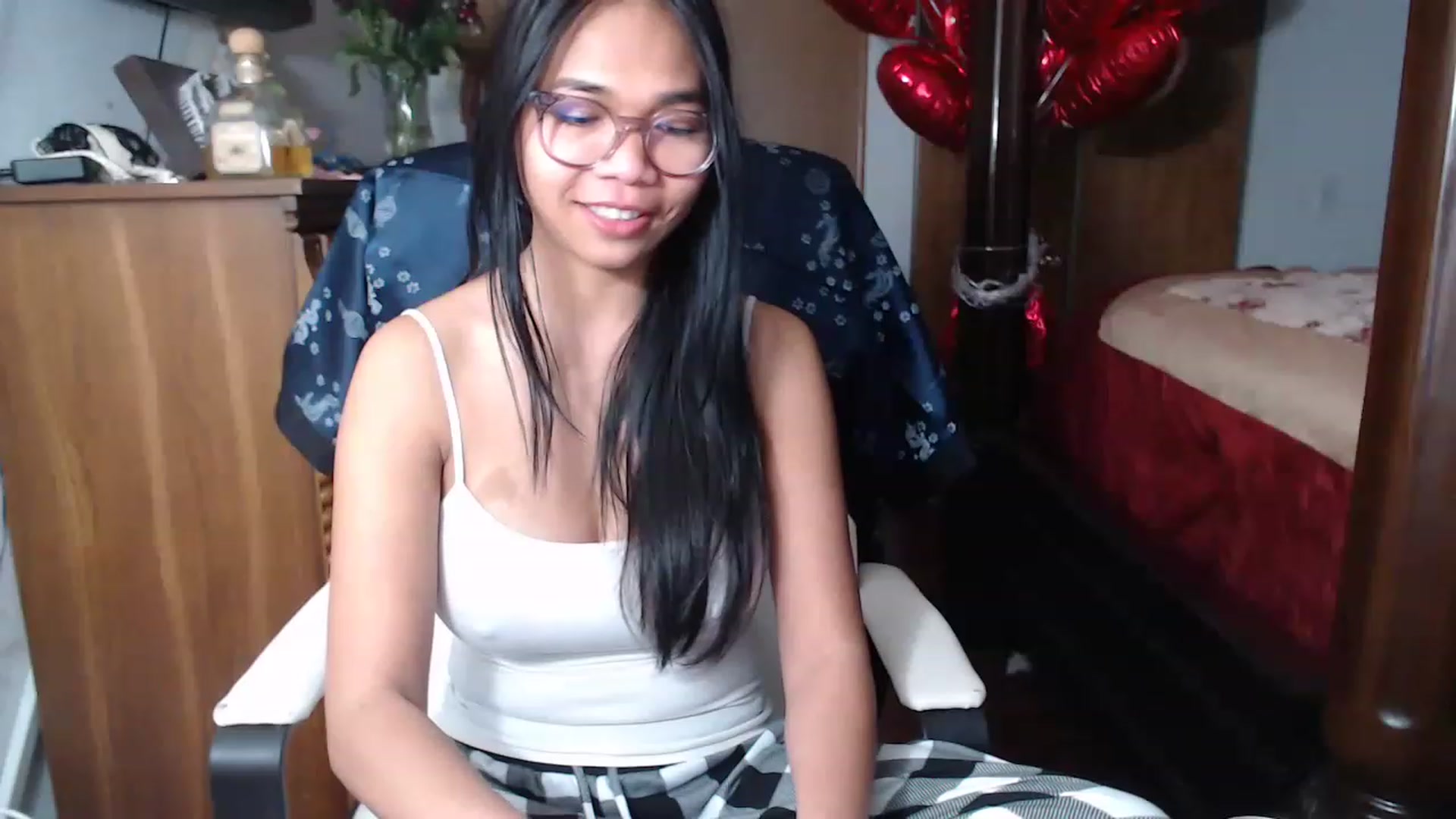 Gallery image thumbnail from Littlekai2023's myfreecams stream on, 02/26/2023, 17:24 image 7 of 20