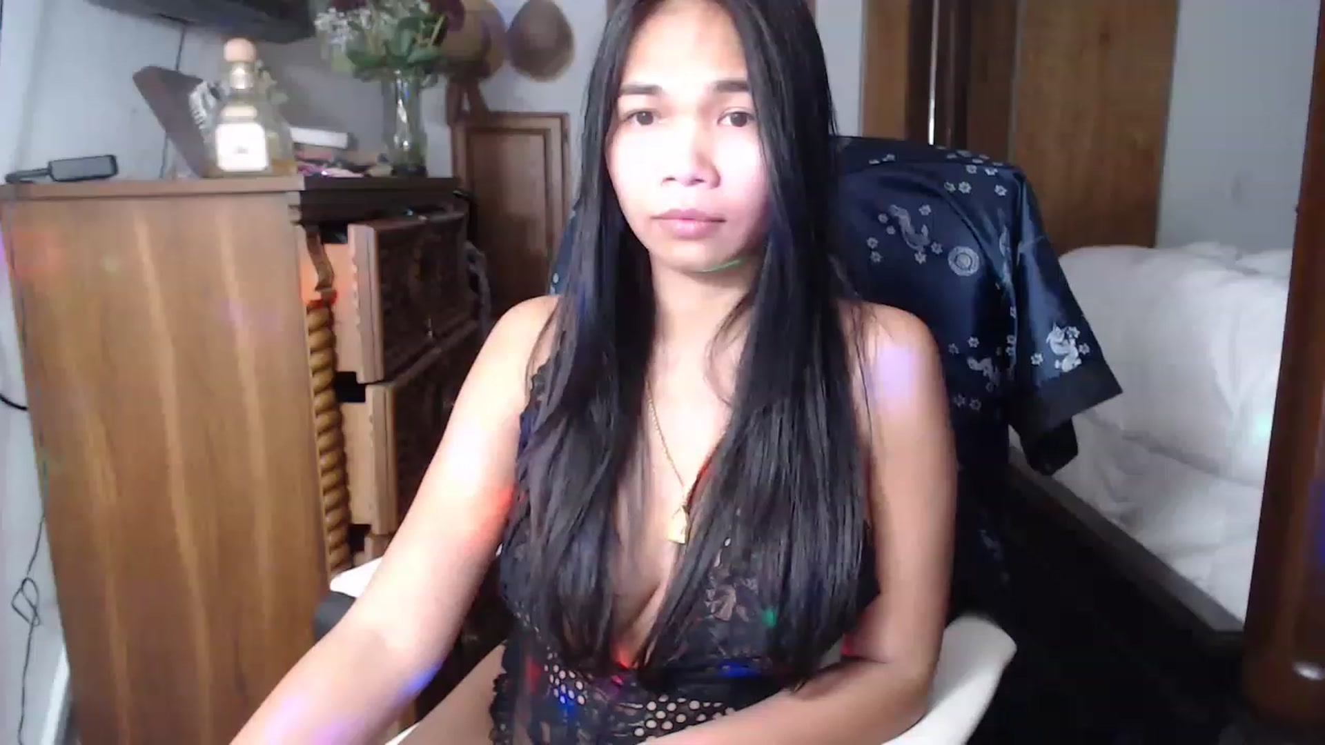 Gallery image thumbnail from Littlekai2023's myfreecams stream on, 03/03/2023, 04:37 image 15 of 20