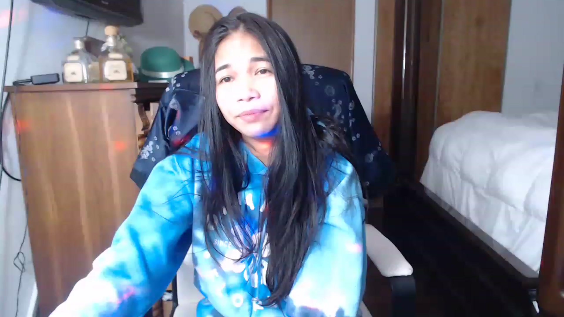 Gallery image thumbnail from Littlekai2023's myfreecams stream on, 03/15/2023, 04:13 image 15 of 20
