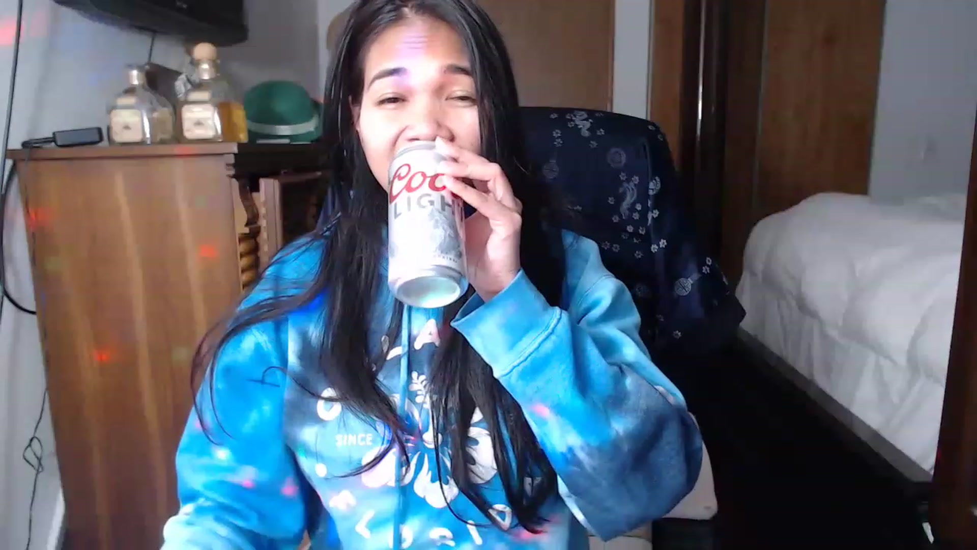 Gallery image thumbnail from Littlekai2023's myfreecams stream on, 03/15/2023, 04:13 image 17 of 20