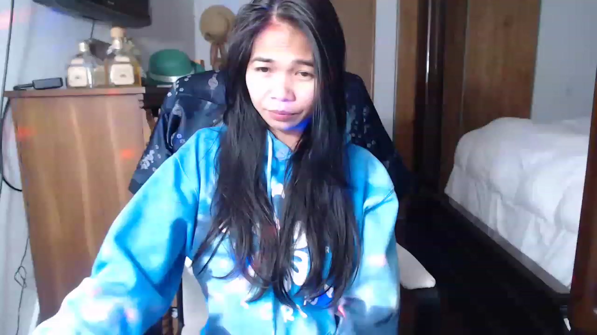 Gallery image thumbnail from Littlekai2023's myfreecams stream on, 03/15/2023, 04:13 image 13 of 20