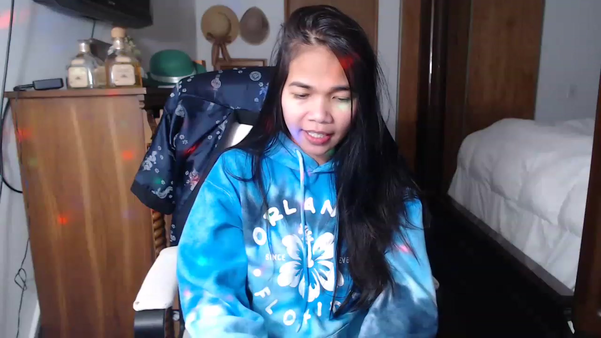 Gallery image thumbnail from Littlekai2023's myfreecams stream on, 03/15/2023, 04:13 image 14 of 20