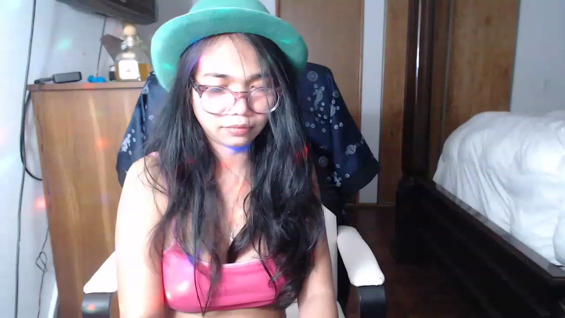 Gallery image thumbnail from Littlekai2023's myfreecams stream on, 03/17/2023, 02:20 image 14 of 20