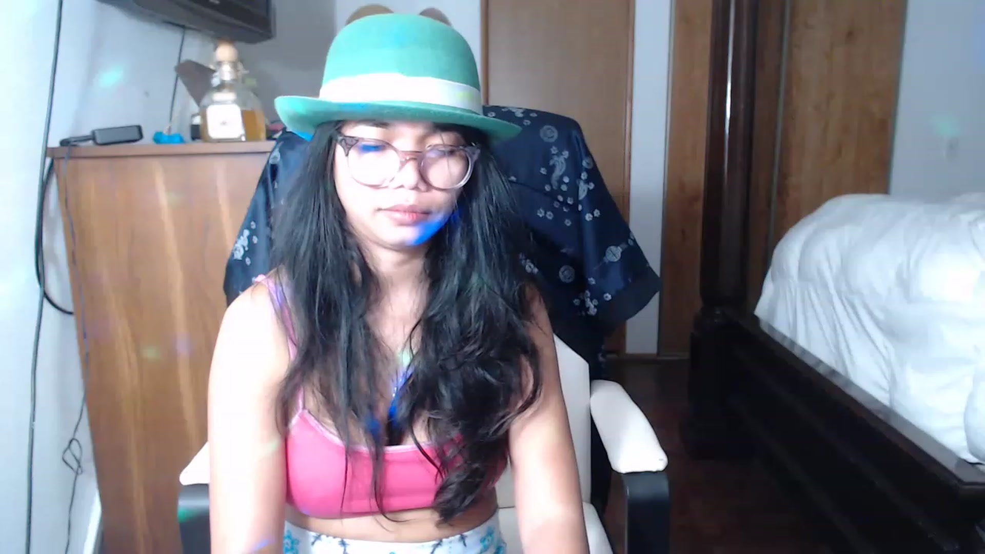 Gallery image thumbnail from Littlekai2023's myfreecams stream on, 03/17/2023, 02:20 image 15 of 20