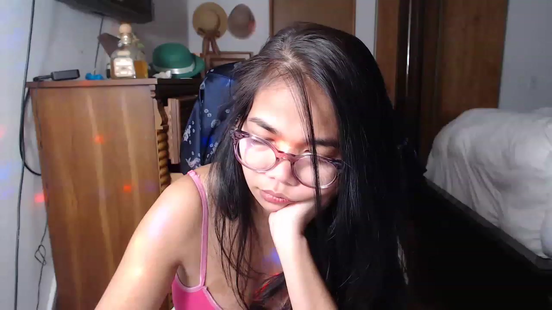Gallery image thumbnail from Littlekai2023's myfreecams stream on, 03/17/2023, 02:20 image 11 of 20