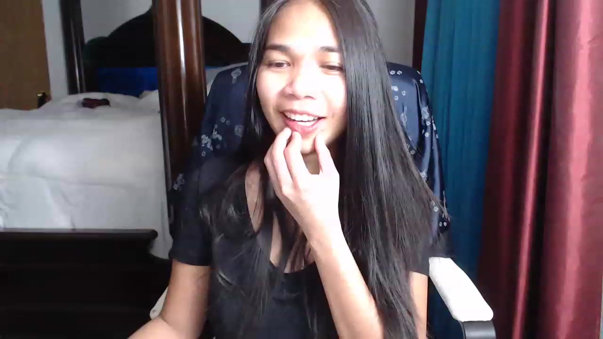 Gallery image thumbnail from Littlekai2023's myfreecams stream on, 03/21/2023, 06:02 image 4 of 20