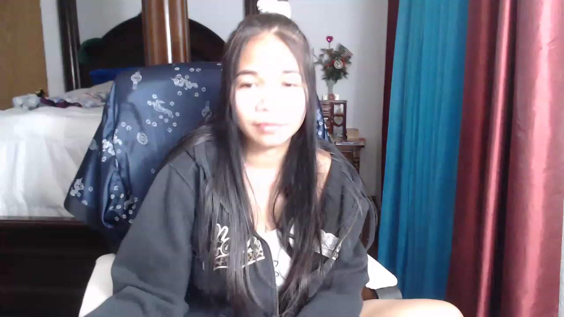 Gallery image thumbnail from Littlekai2023's myfreecams stream on, 03/23/2023, 03:23 image 15 of 20