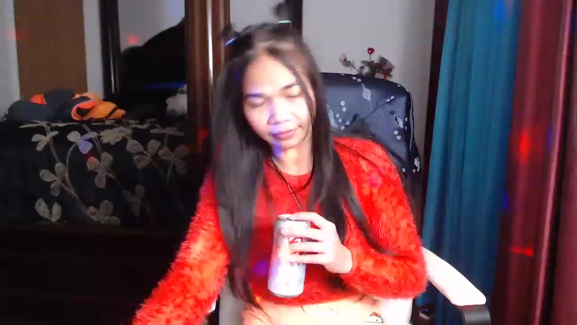 Gallery image thumbnail from Littlekai2023's myfreecams stream on, 03/26/2023, 02:12 image 10 of 20