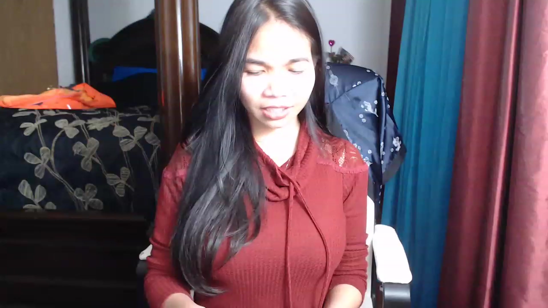 Gallery image thumbnail from Littlekai2023's myfreecams stream on, 03/27/2023, 05:07 image 10 of 20