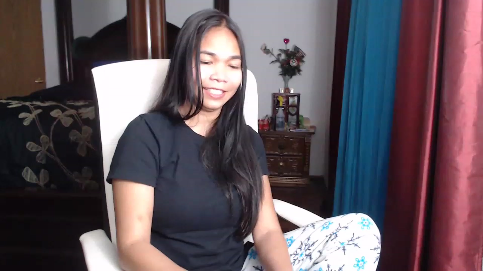 Gallery image thumbnail from Littlekai2023's myfreecams stream on, 03/29/2023, 04:13 image 4 of 20
