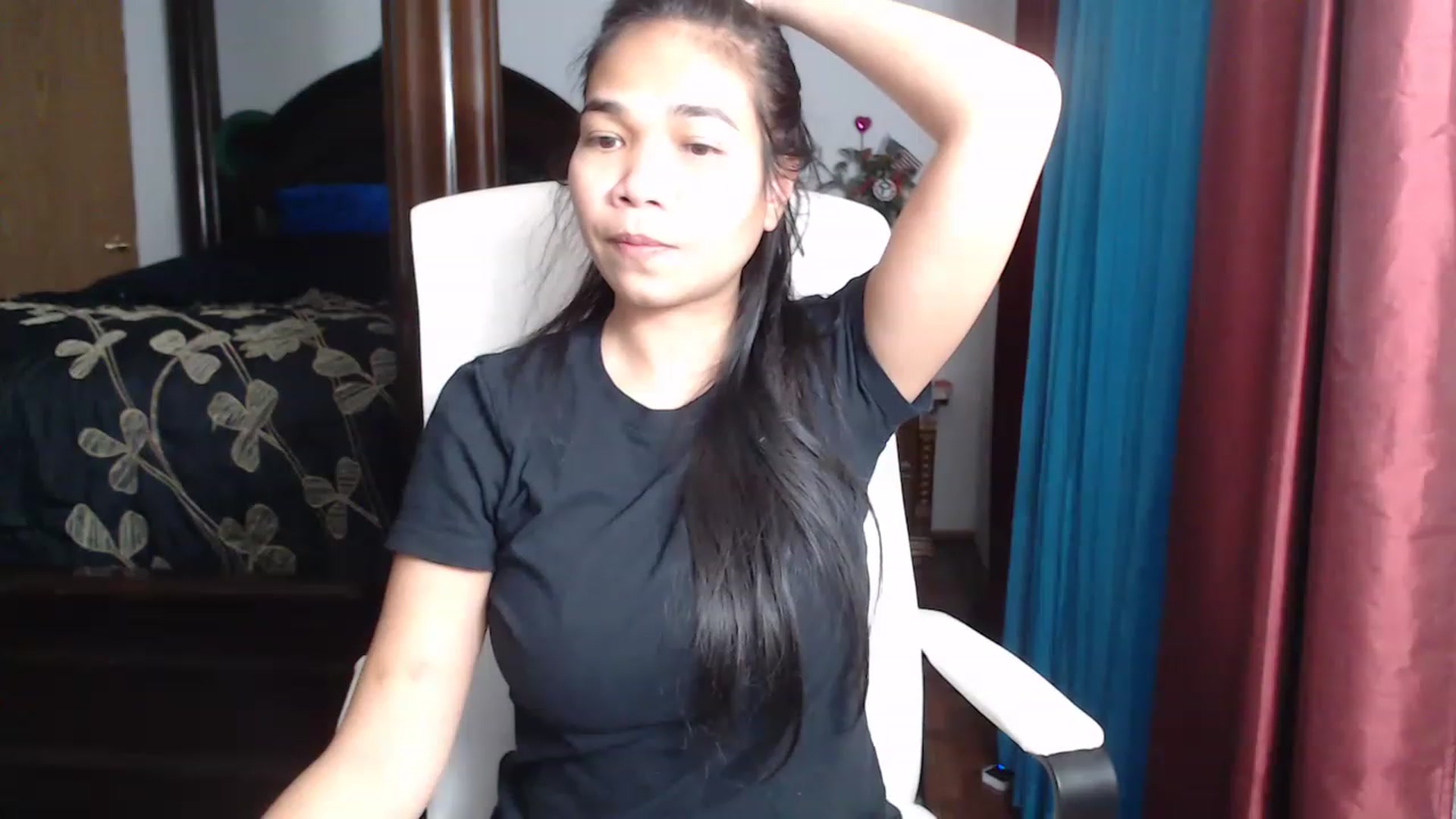 Gallery image thumbnail from Littlekai2023's myfreecams stream on, 03/29/2023, 04:13 image 7 of 20