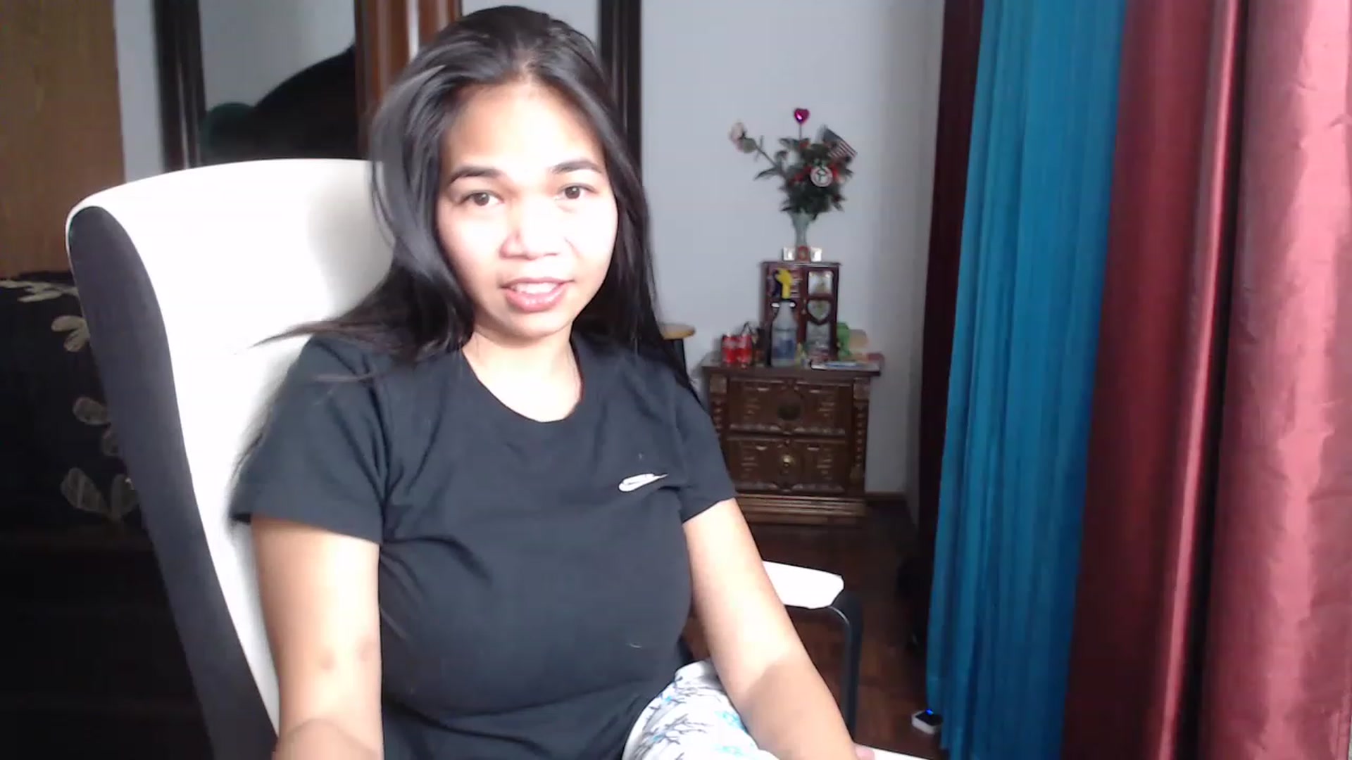 Gallery image thumbnail from Littlekai2023's myfreecams stream on, 03/29/2023, 04:13 image 6 of 20
