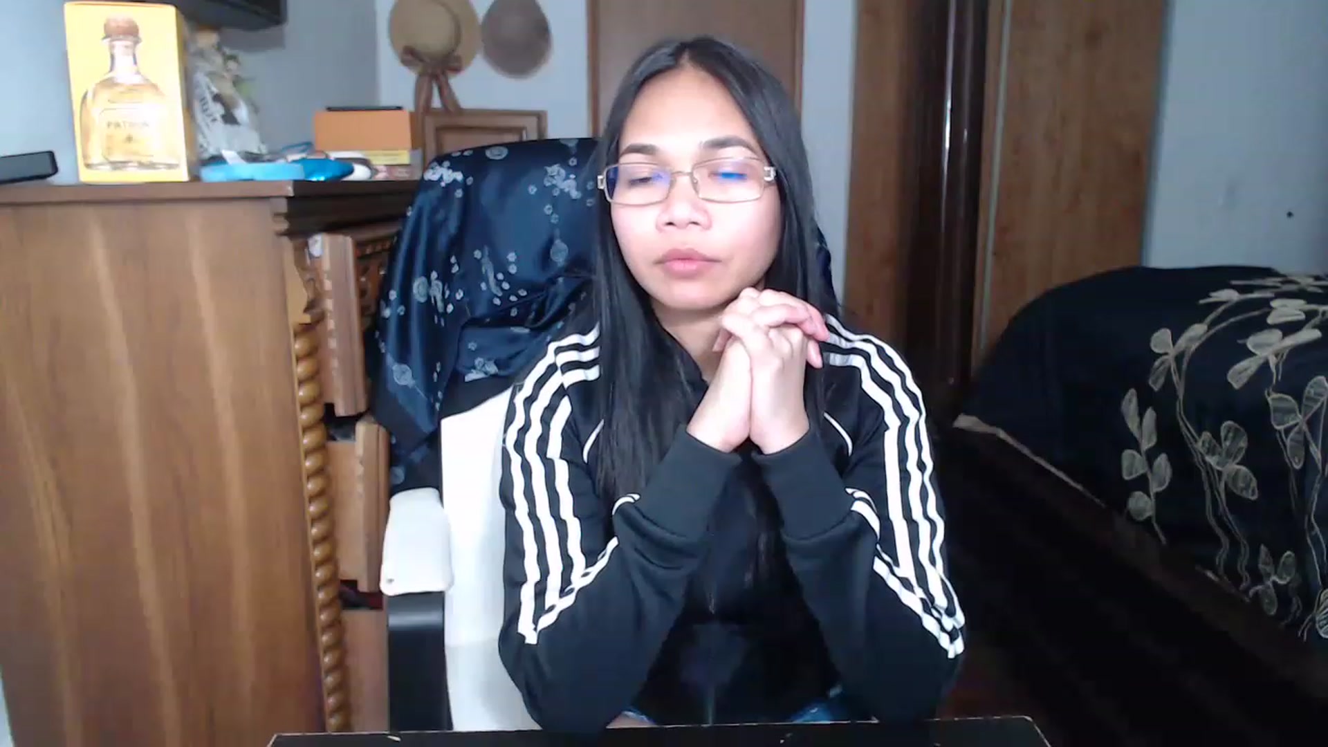 Gallery image thumbnail from Littlekai2023's myfreecams stream on, 04/02/2023, 24:01 image 14 of 20