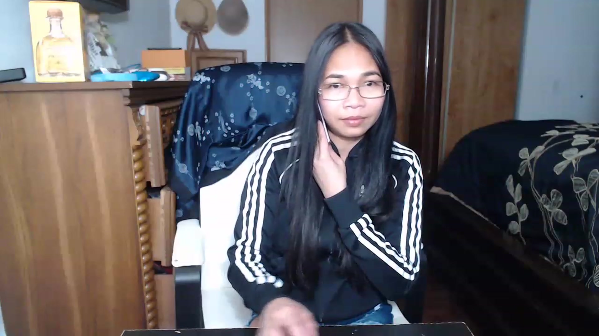 Gallery image thumbnail from Littlekai2023's myfreecams stream on, 04/02/2023, 24:01 image 18 of 20
