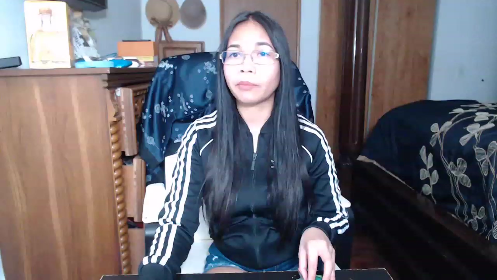 Gallery image thumbnail from Littlekai2023's myfreecams stream on, 04/02/2023, 24:01 image 11 of 20