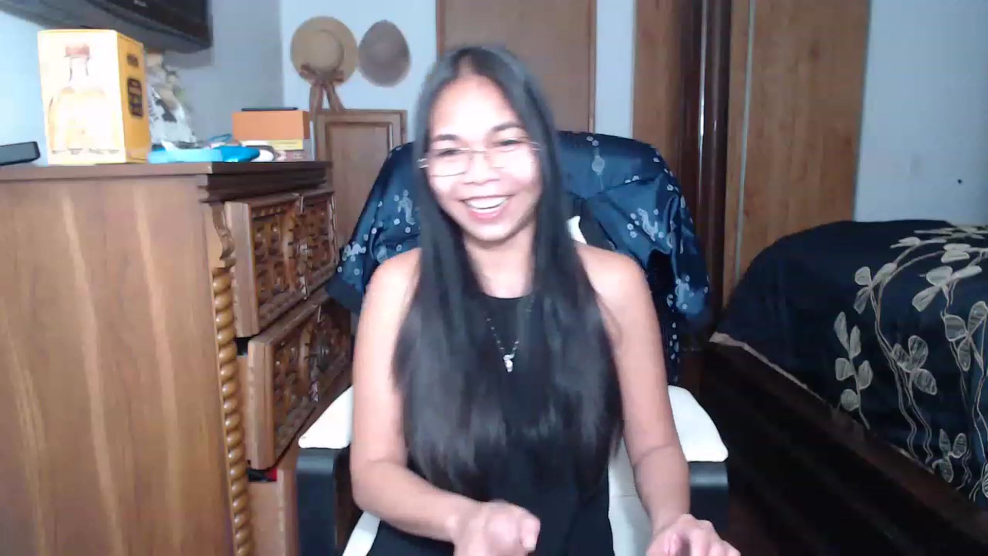 Gallery image thumbnail from Littlekai2023's myfreecams stream on, 04/02/2023, 04:12 image 6 of 20