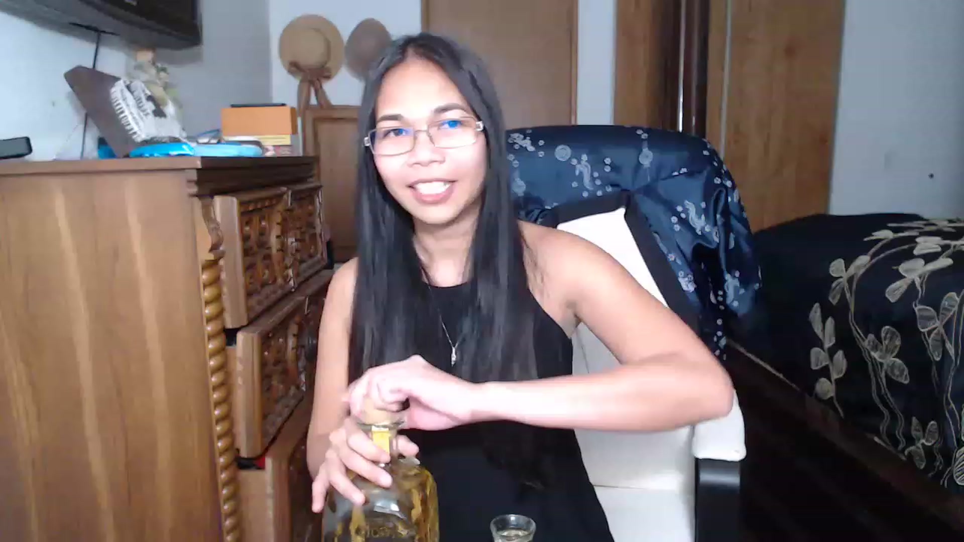 Gallery image thumbnail from Littlekai2023's myfreecams stream on, 04/02/2023, 04:12 image 12 of 20