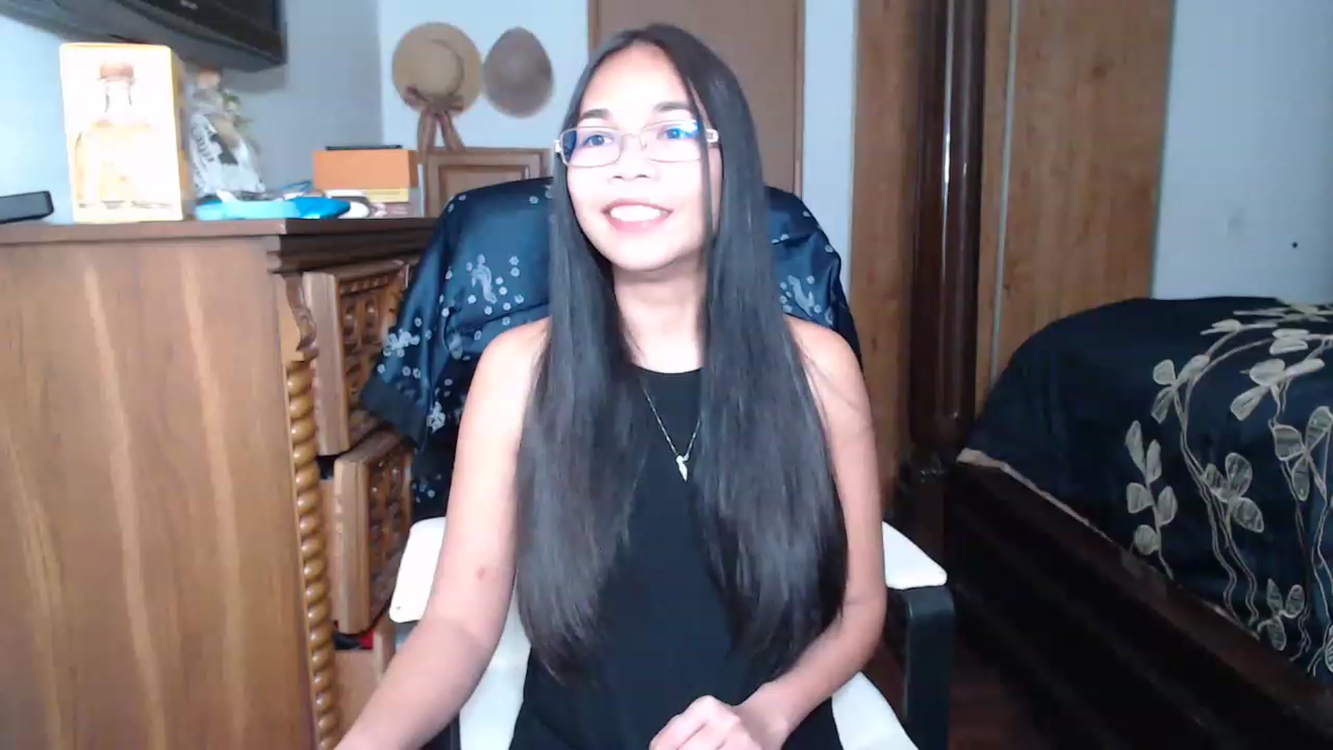 Gallery image thumbnail from Littlekai2023's myfreecams stream on, 04/02/2023, 04:12 image 5 of 20
