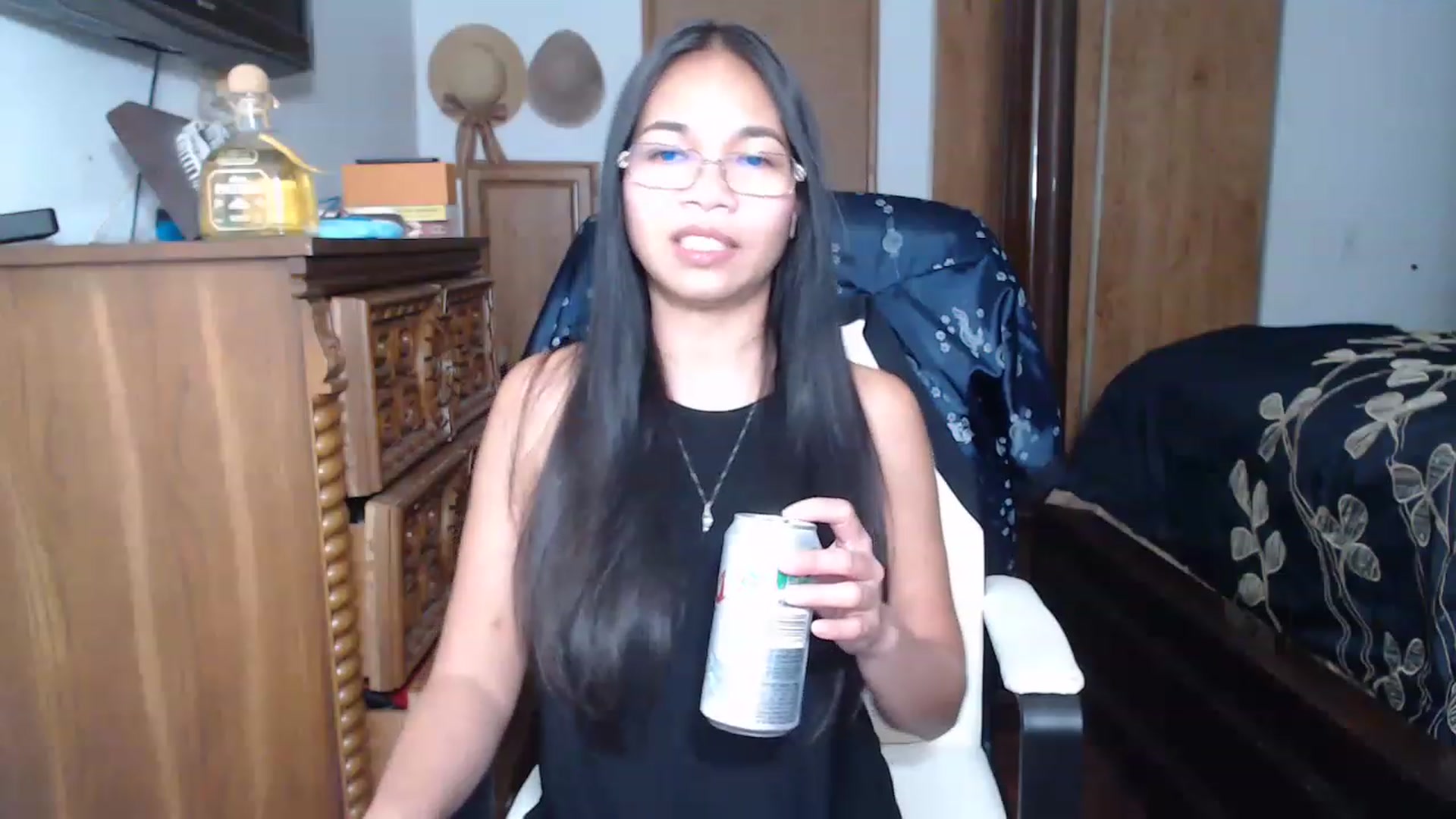 Gallery image thumbnail from Littlekai2023's myfreecams stream on, 04/02/2023, 04:12 image 7 of 20