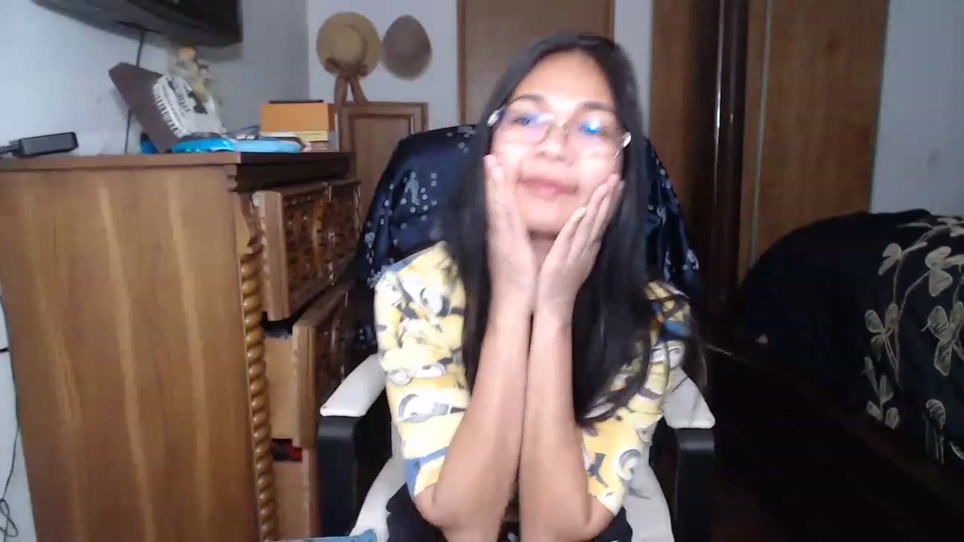 Gallery image thumbnail from Littlekai2023's myfreecams stream on, 04/02/2023, 12:31 image 18 of 20