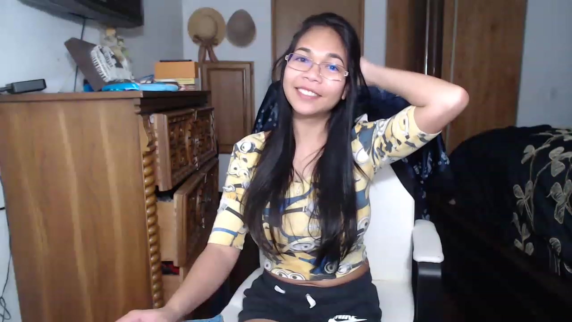 Gallery image thumbnail from Littlekai2023's myfreecams stream on, 04/02/2023, 12:31 image 17 of 20