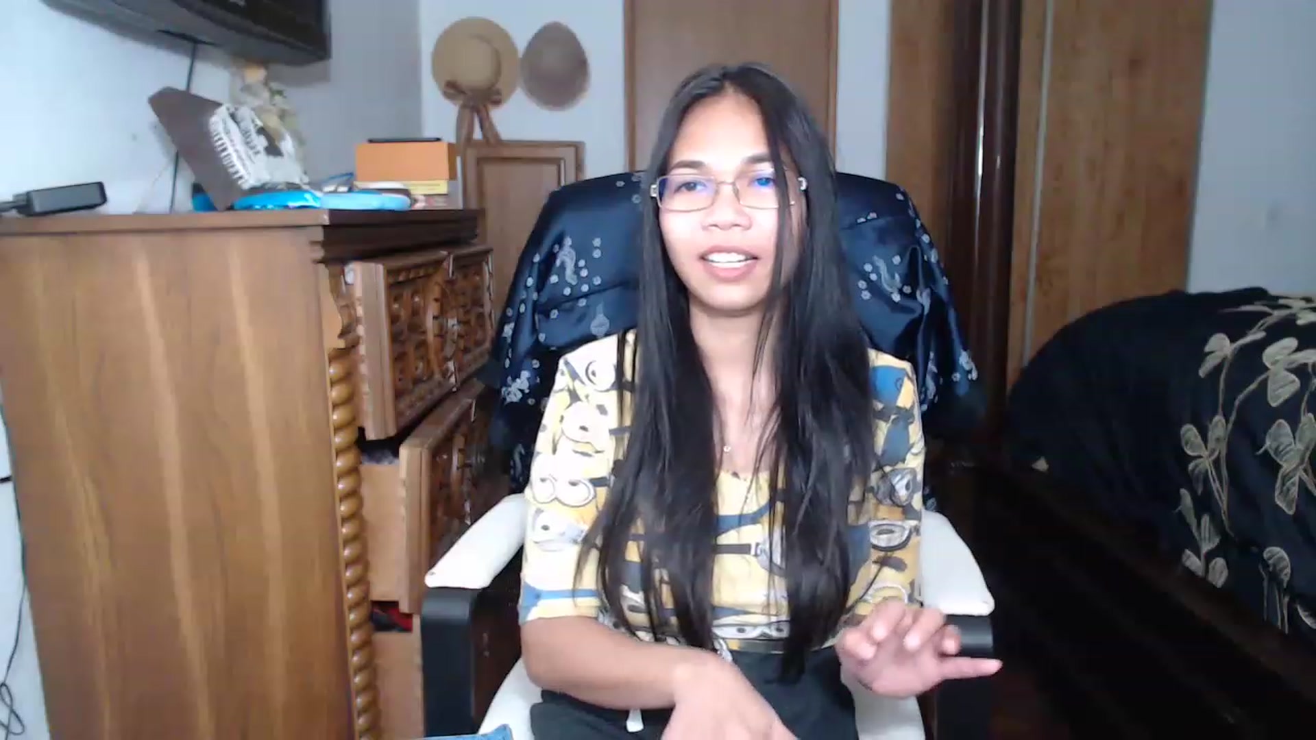 Gallery image thumbnail from Littlekai2023's myfreecams stream on, 04/02/2023, 14:14 image 4 of 20