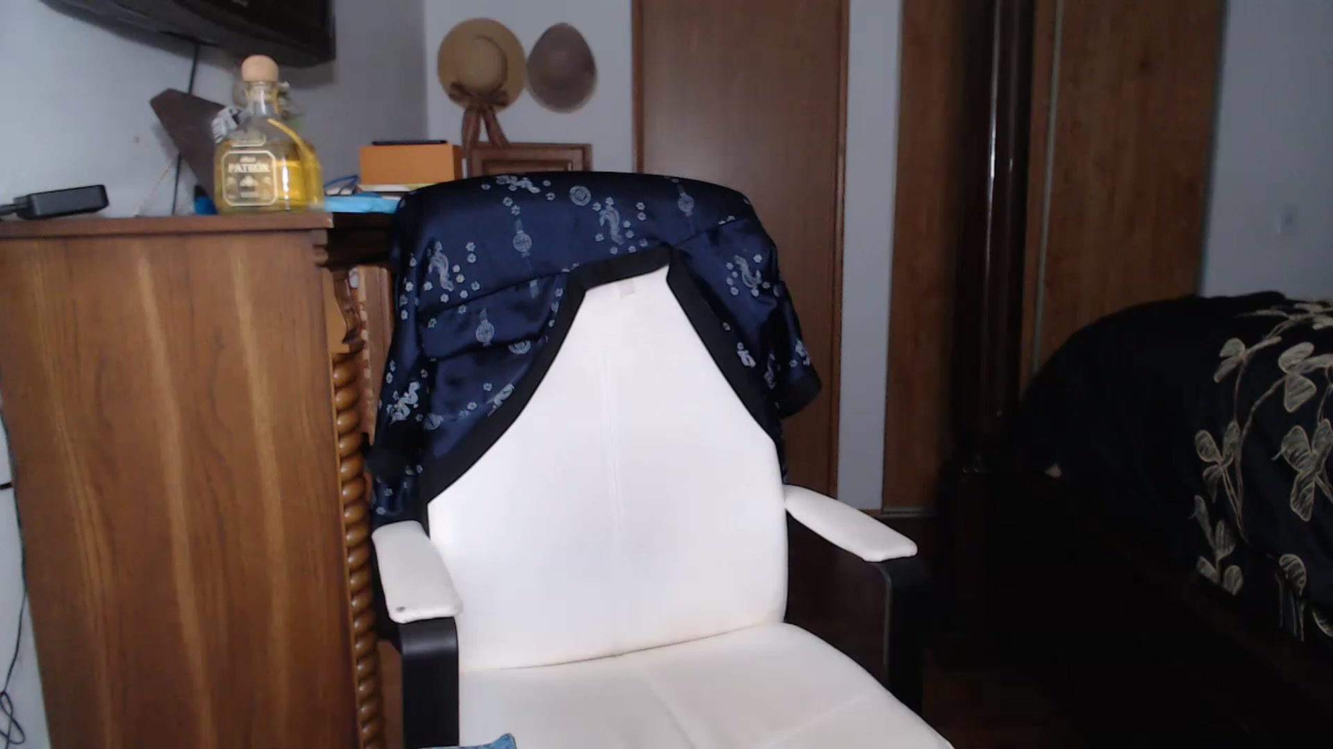 Gallery image thumbnail from Littlekai2023's myfreecams stream on, 04/02/2023, 14:14 image 10 of 20