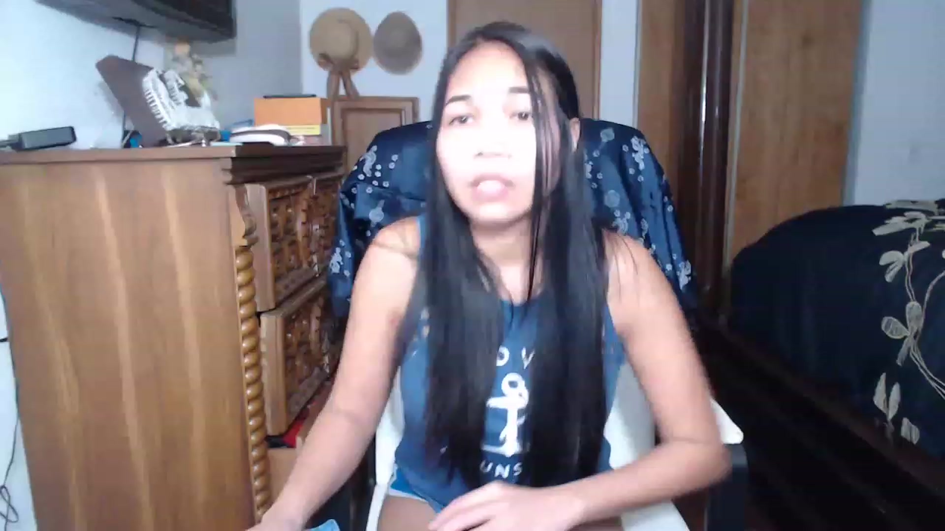 Gallery image thumbnail from Littlekai2023's myfreecams stream on, 04/04/2023, 24:05 image 2 of 20