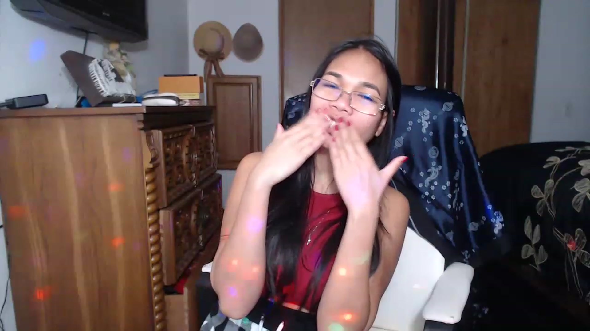 Gallery image thumbnail from Littlekai2023's myfreecams stream on, 04/05/2023, 02:20 image 14 of 20
