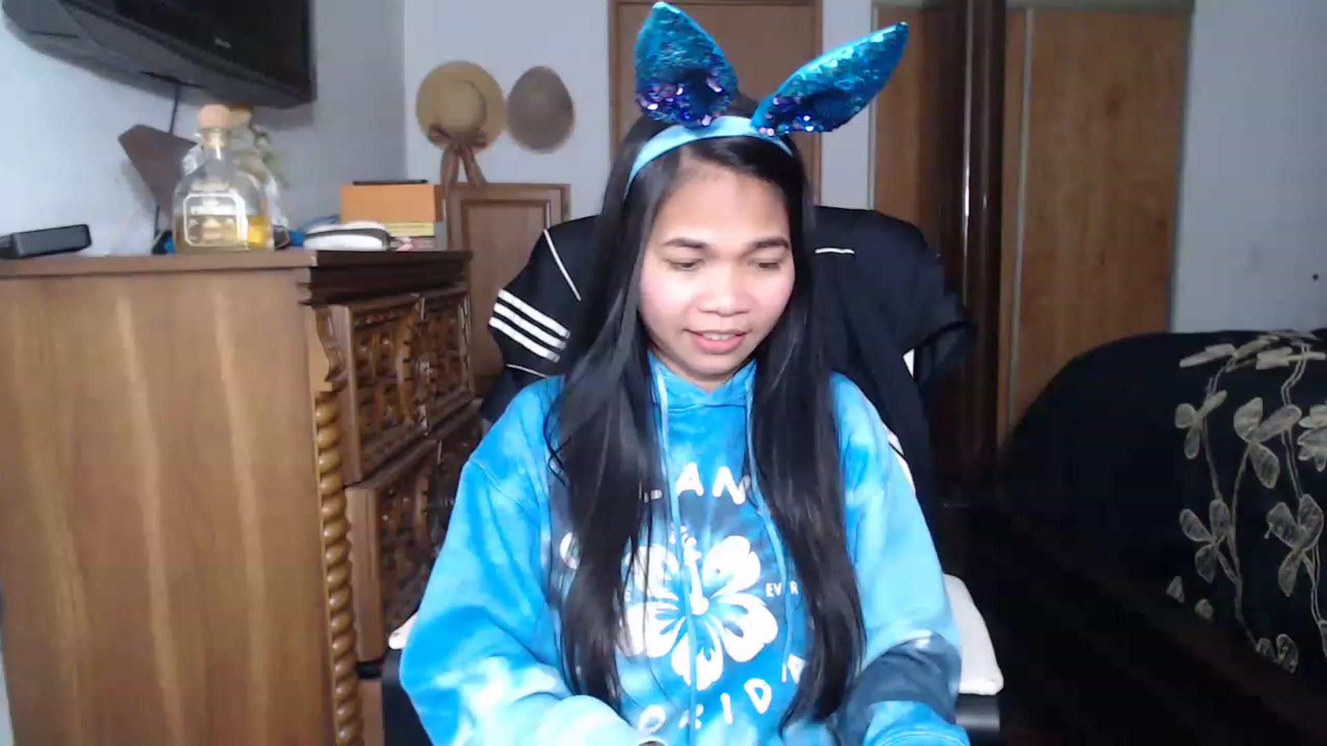 Gallery image thumbnail from Littlekai2023's myfreecams stream on, 04/06/2023, 23:34 image 5 of 20