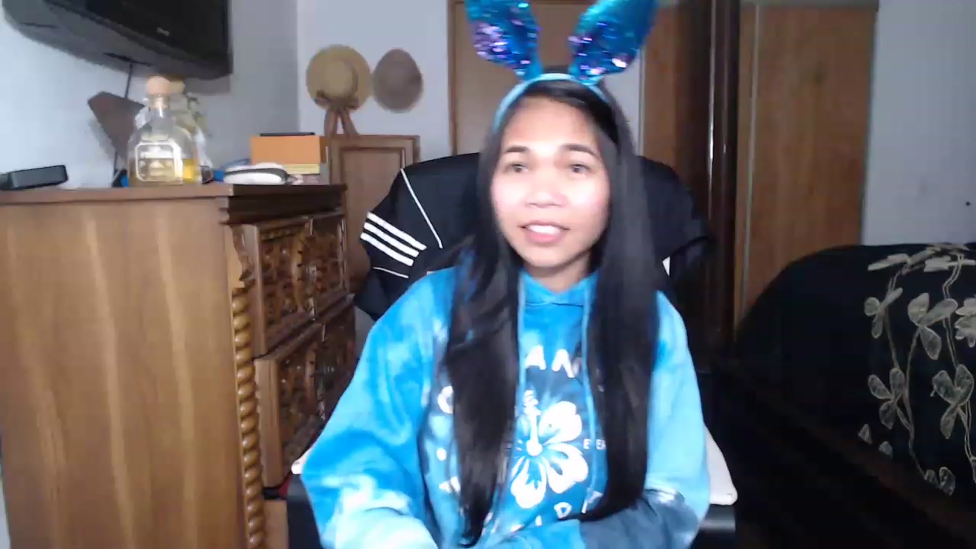 Gallery image thumbnail from Littlekai2023's myfreecams stream on, 04/06/2023, 23:34 image 6 of 20