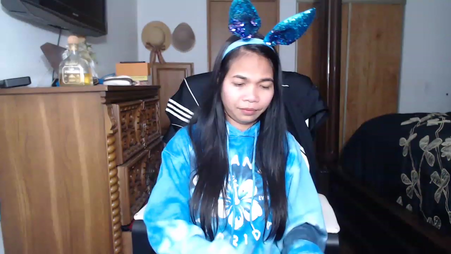 Gallery image thumbnail from Littlekai2023's myfreecams stream on, 04/06/2023, 23:34 image 11 of 20