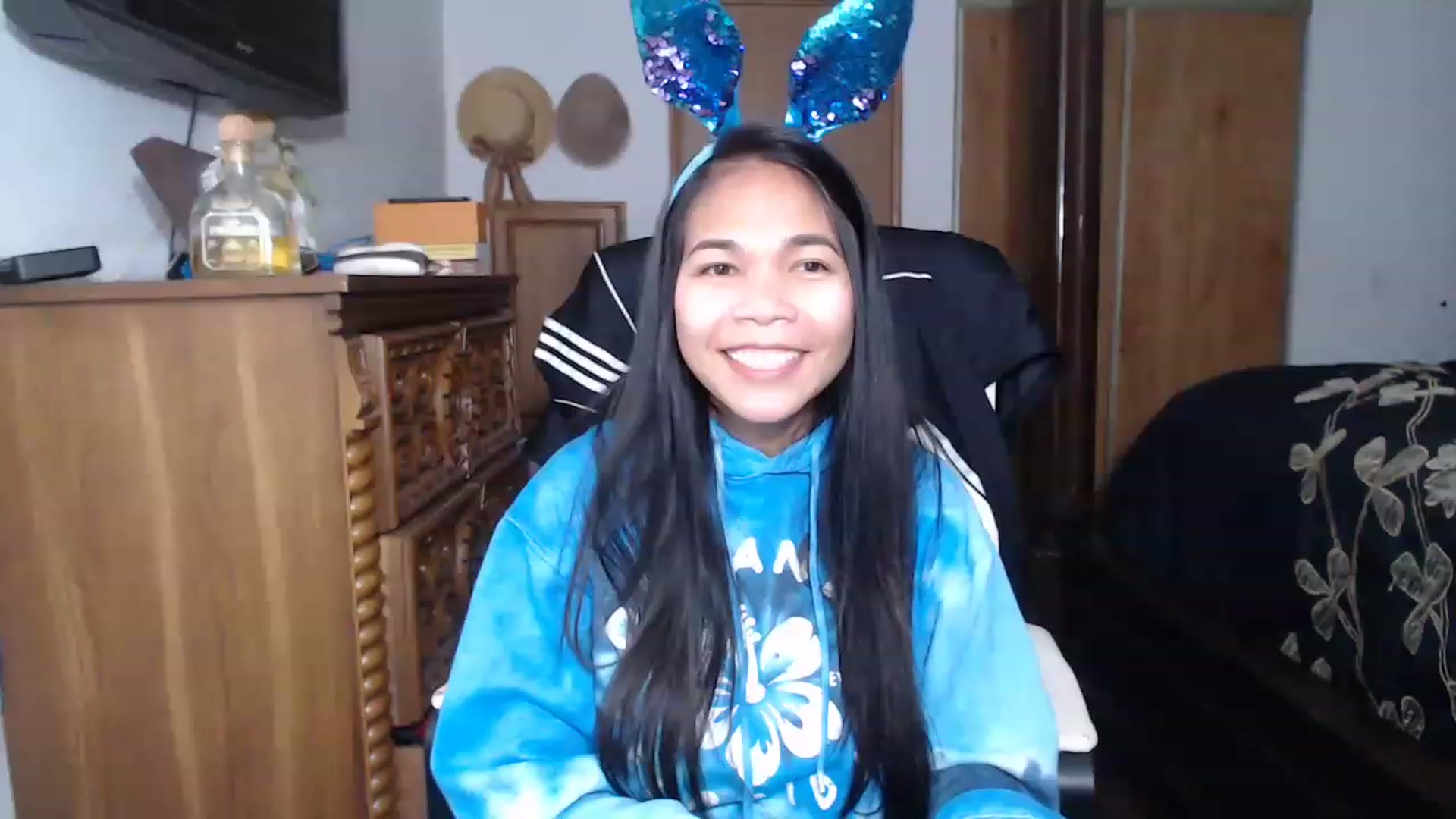 Gallery image thumbnail from Littlekai2023's myfreecams stream on, 04/06/2023, 23:34 image 17 of 20