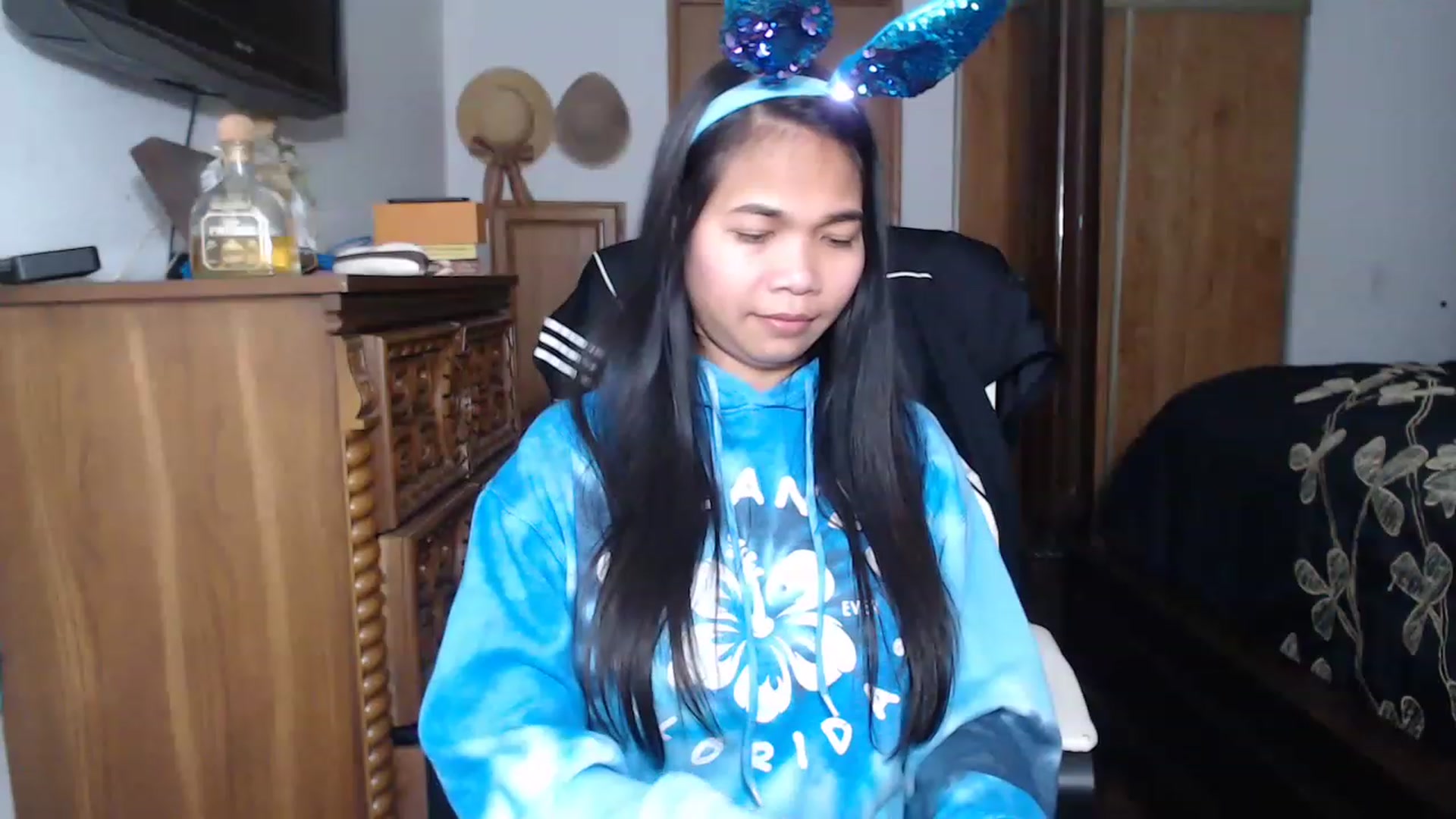 Gallery image thumbnail from Littlekai2023's myfreecams stream on, 04/06/2023, 23:34 image 13 of 20