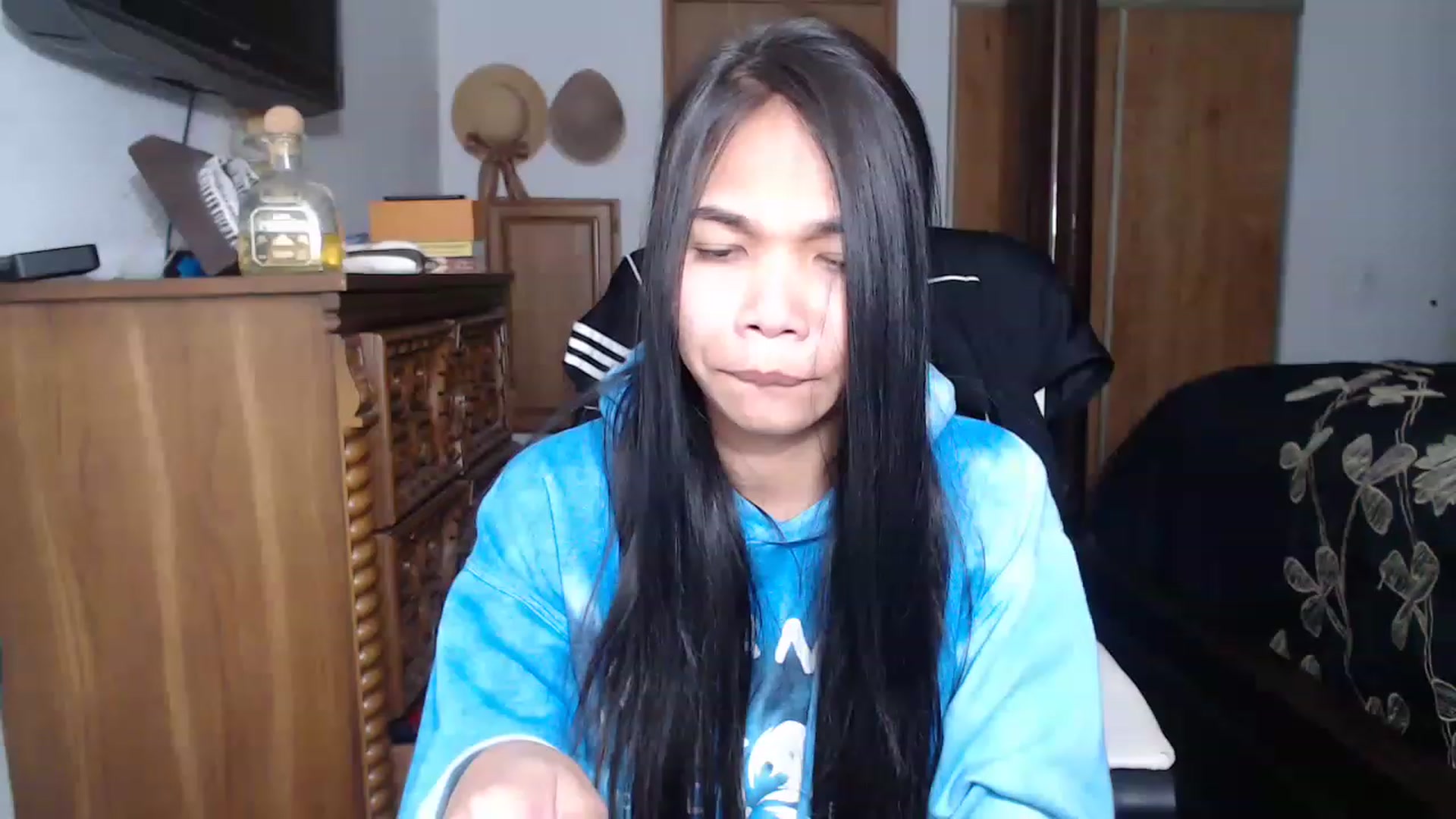 Gallery image thumbnail from Littlekai2023's myfreecams stream on, 04/07/2023, 01:39 image 11 of 20