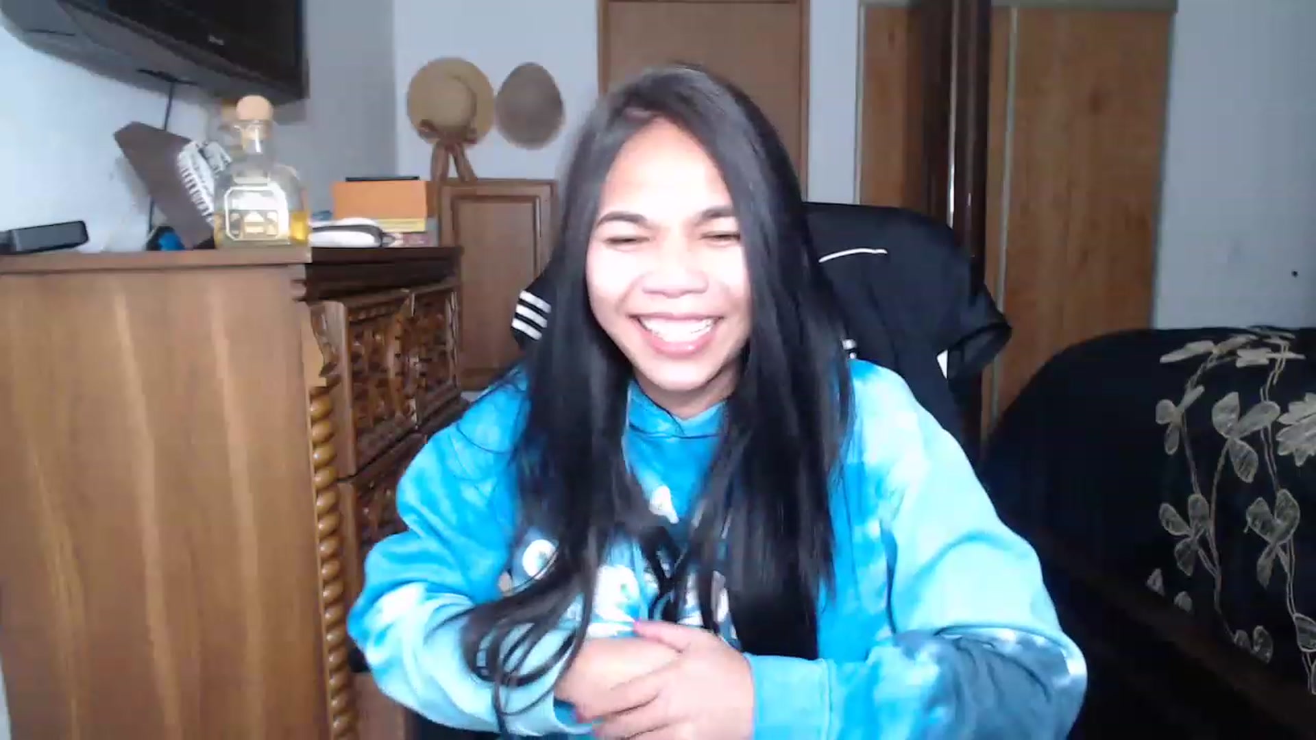 Gallery image thumbnail from Littlekai2023's myfreecams stream on, 04/07/2023, 01:39 image 12 of 20