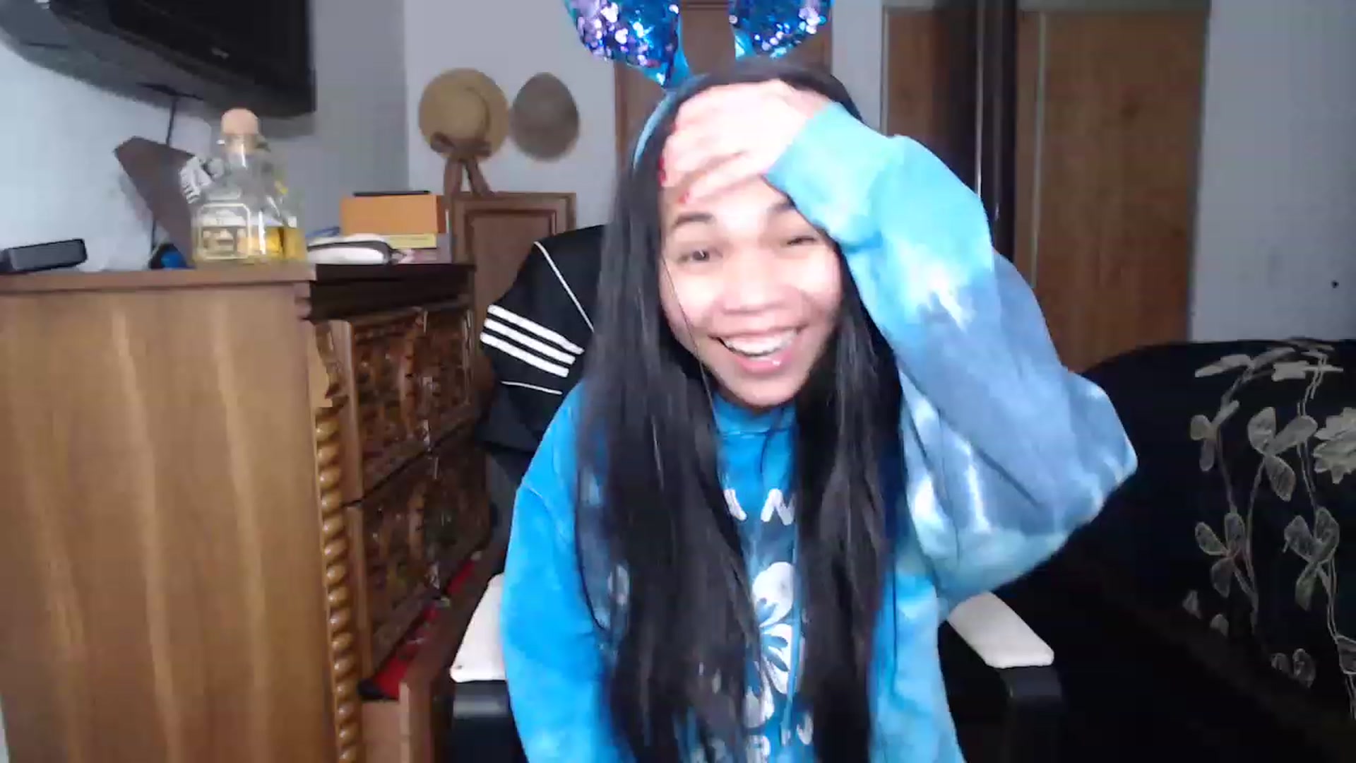 Gallery image thumbnail from Littlekai2023's myfreecams stream on, 04/07/2023, 01:39 image 3 of 20